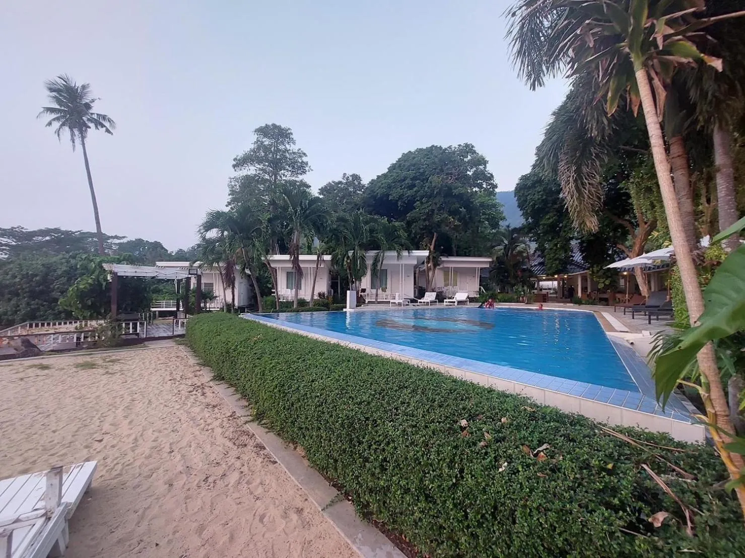Swimming pool in White house bailan resort