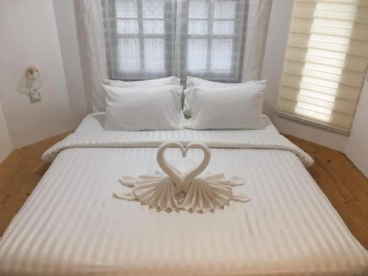 Bedroom, Bed in White house bailan resort