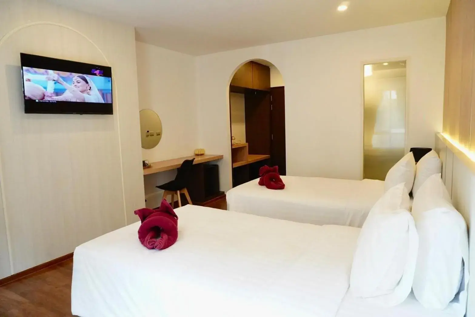 Photo of the whole room, Bed in M CASA HOTEL PATTAYA Photo of the whole room, Bed in M CASA HOTEL PATTAYA