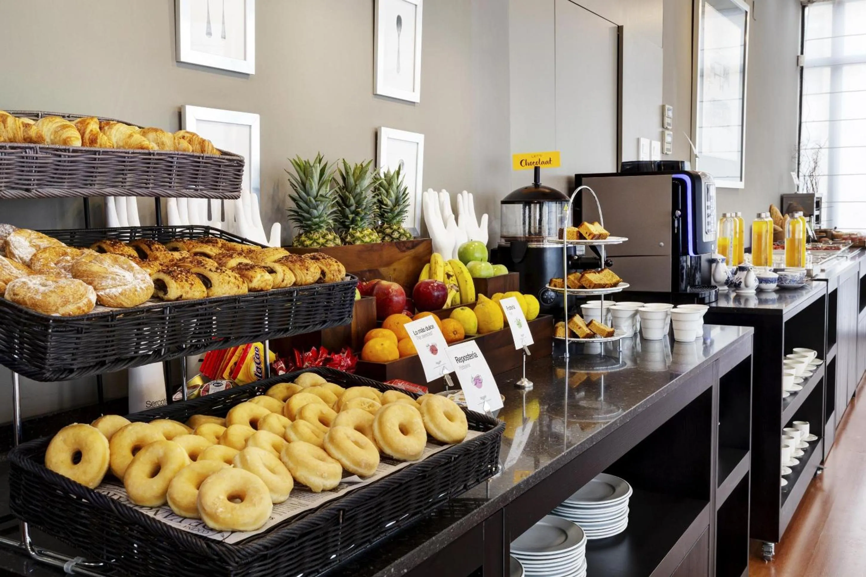 Buffet breakfast in Hotel Sercotel Tudela Bardenas