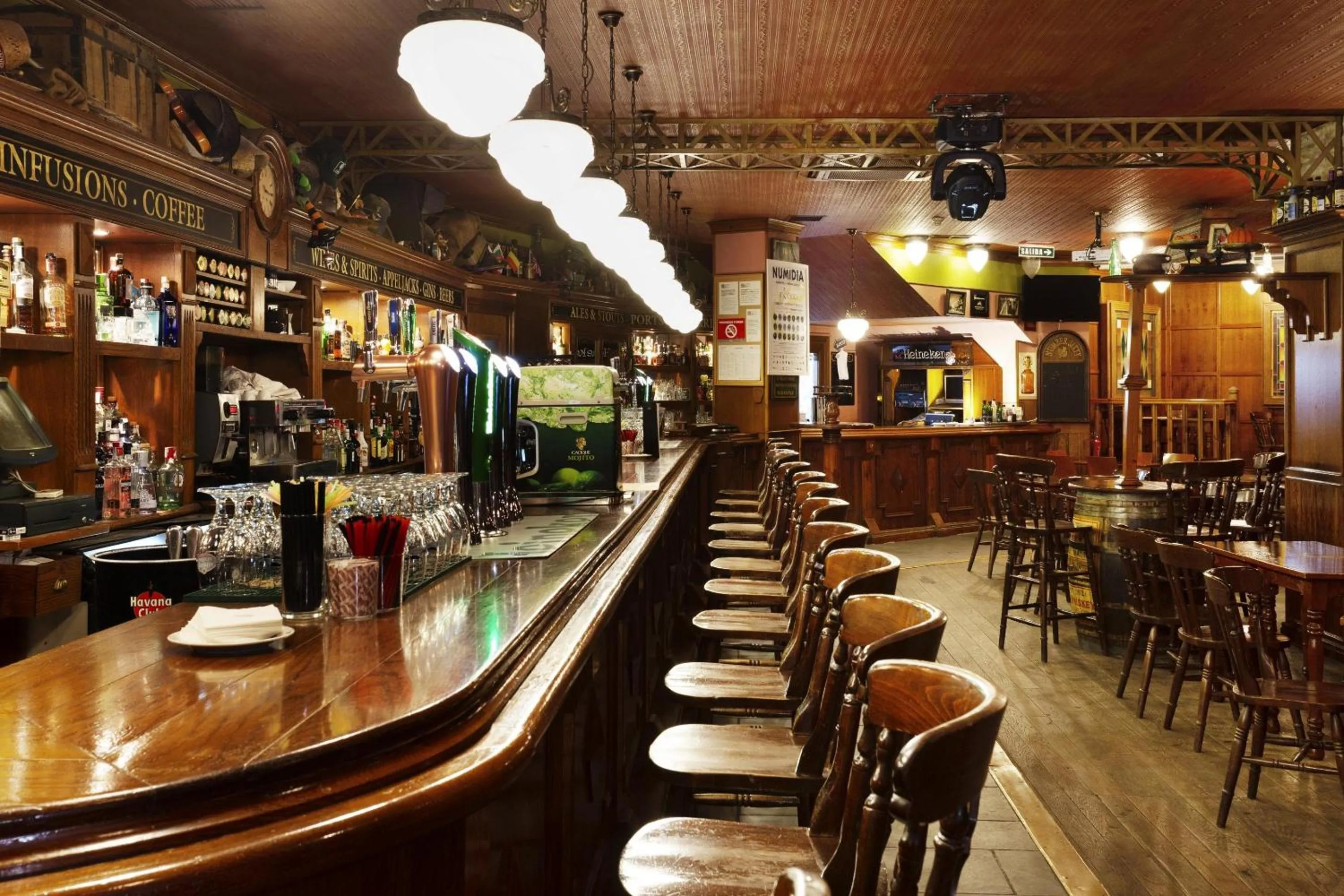 Lounge or bar in Hotel Sercotel Tudela Bardenas