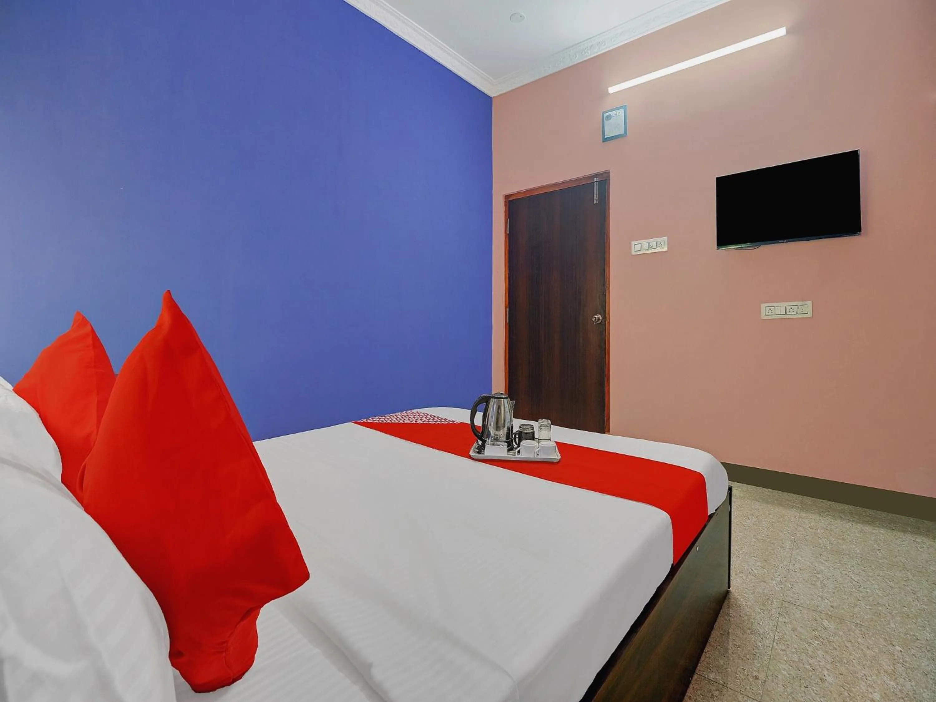 Bedroom, Bed in Hotel O S V Residency Kajaguda Near Gachibowli
