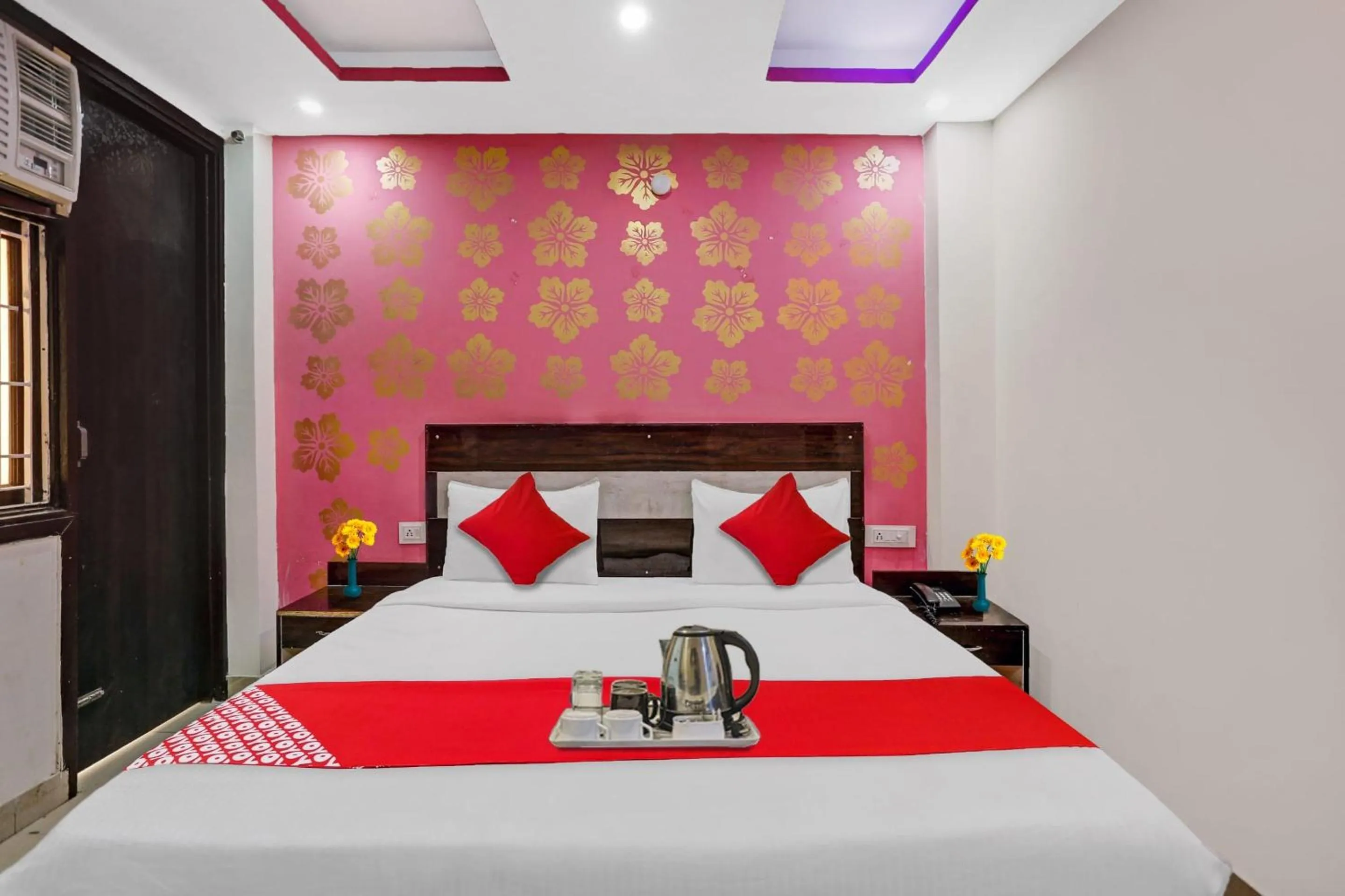 Bedroom, Bed in Super Hotel O Hotel Blue Orchid