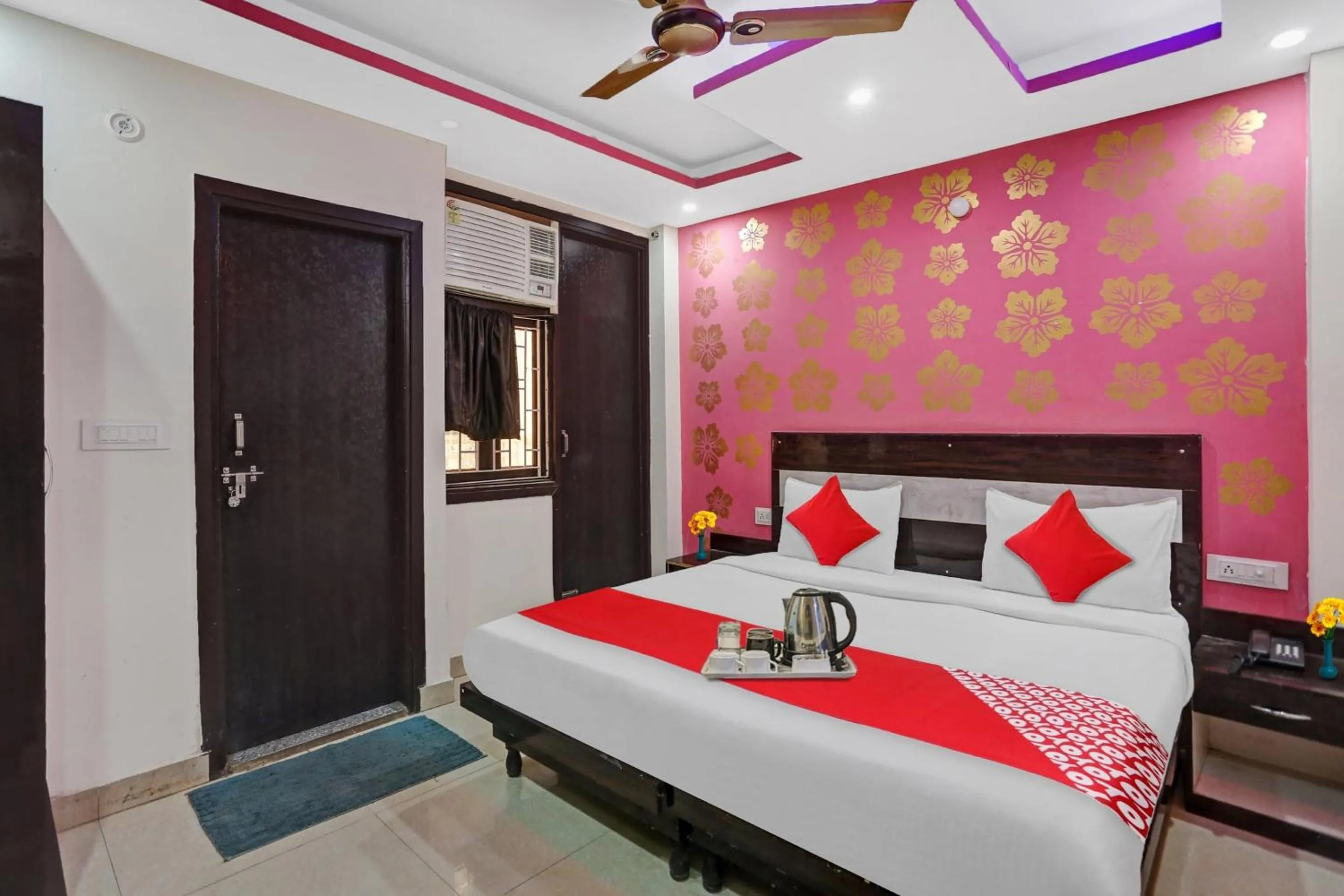 Bedroom, Bed in Super Hotel O Hotel Blue Orchid