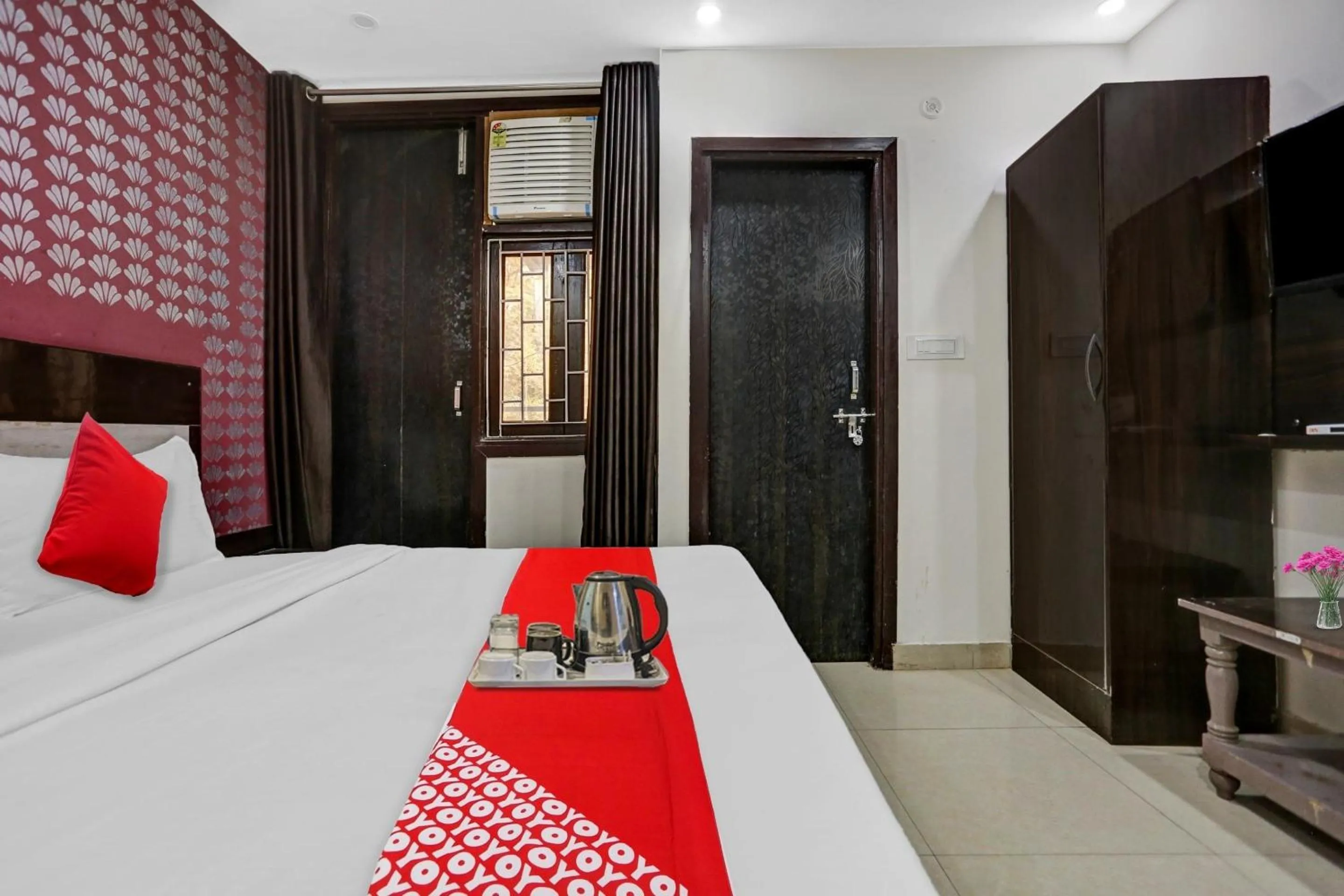 Bedroom, Bed in Super Hotel O Hotel Blue Orchid