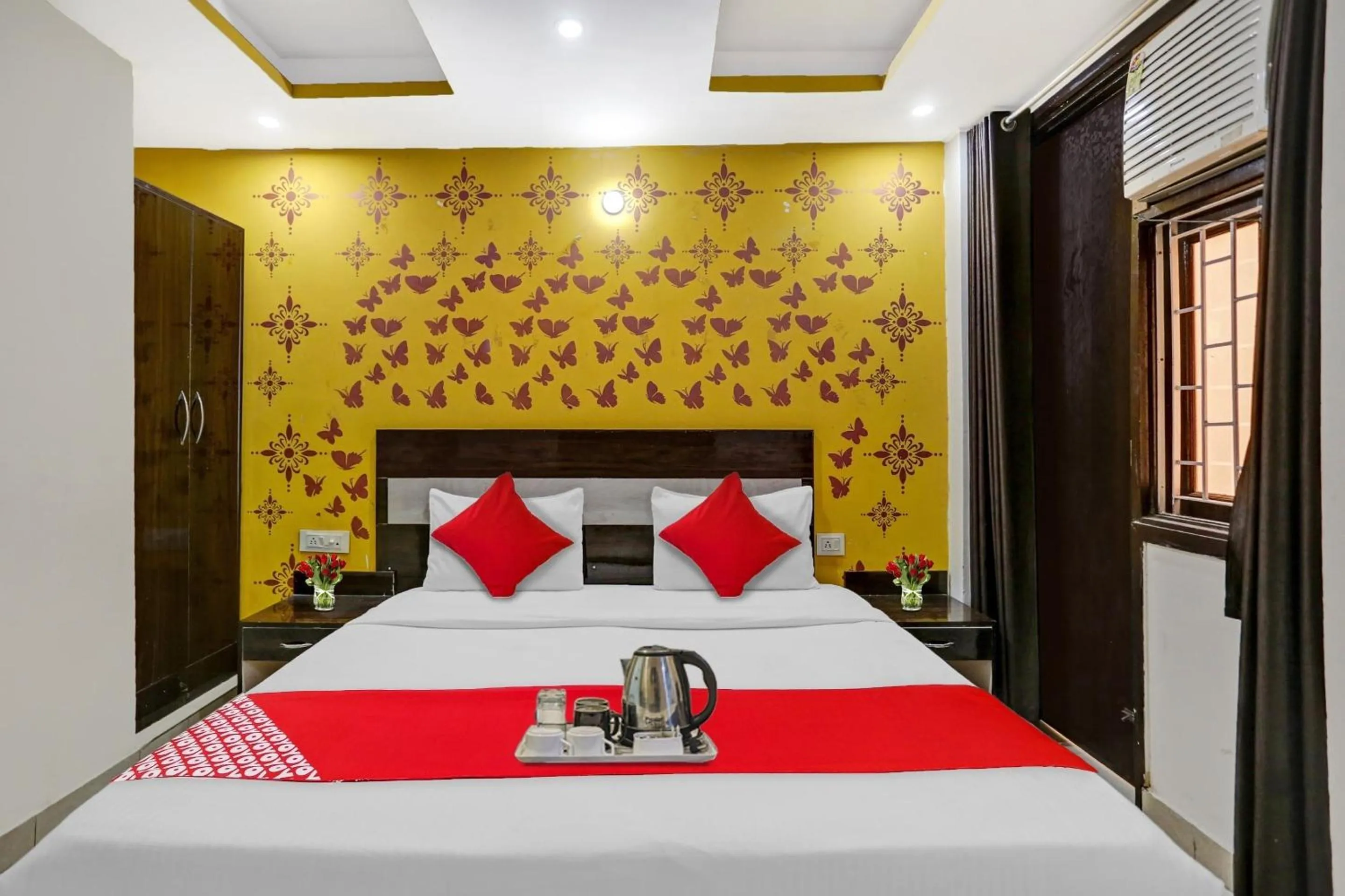 Lobby or reception, Bed in Super Hotel O Hotel Blue Orchid