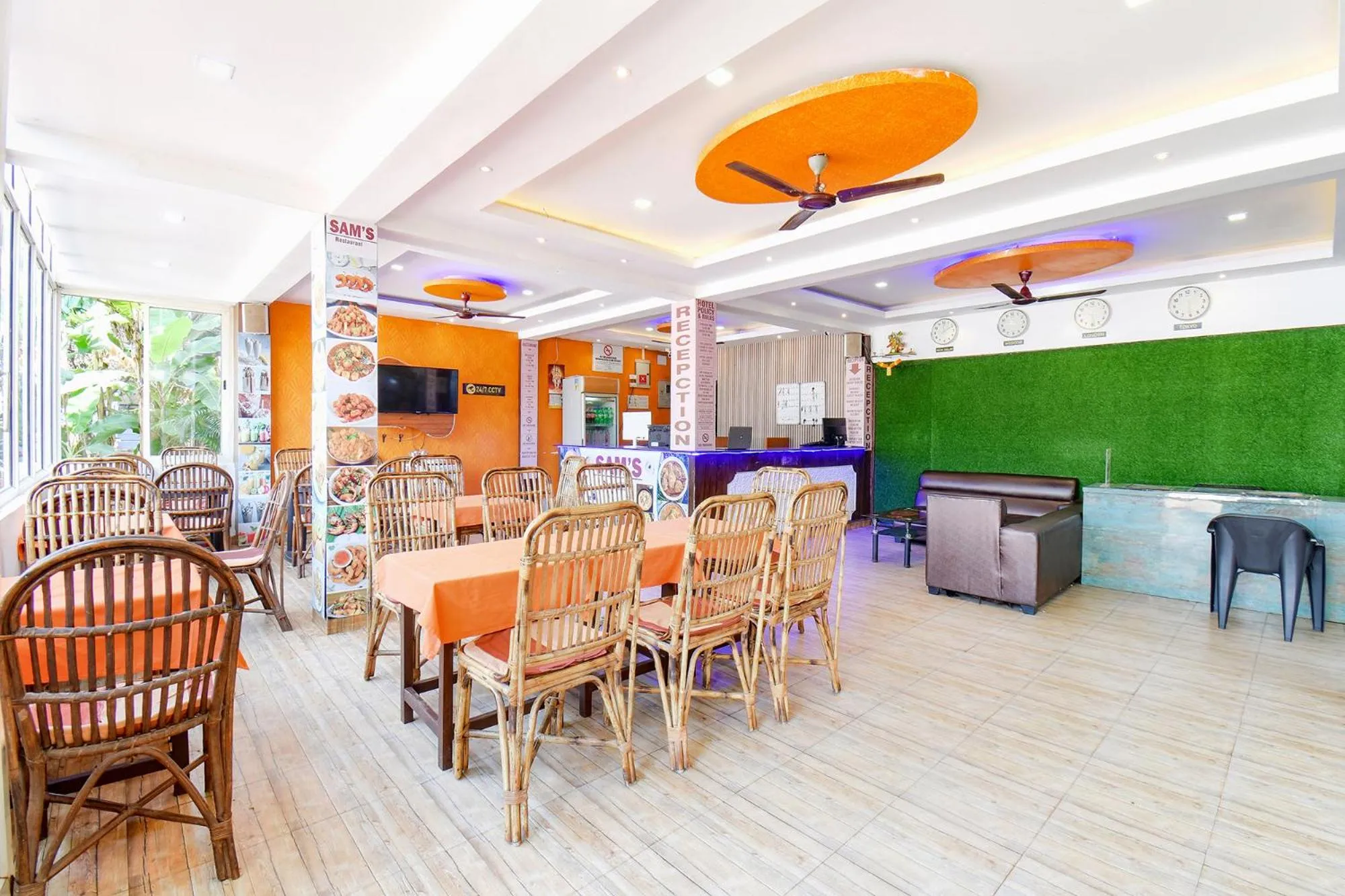 Restaurant/places to eat in Via Shanel Beachside Resort - Tito's lane, Baga Beach