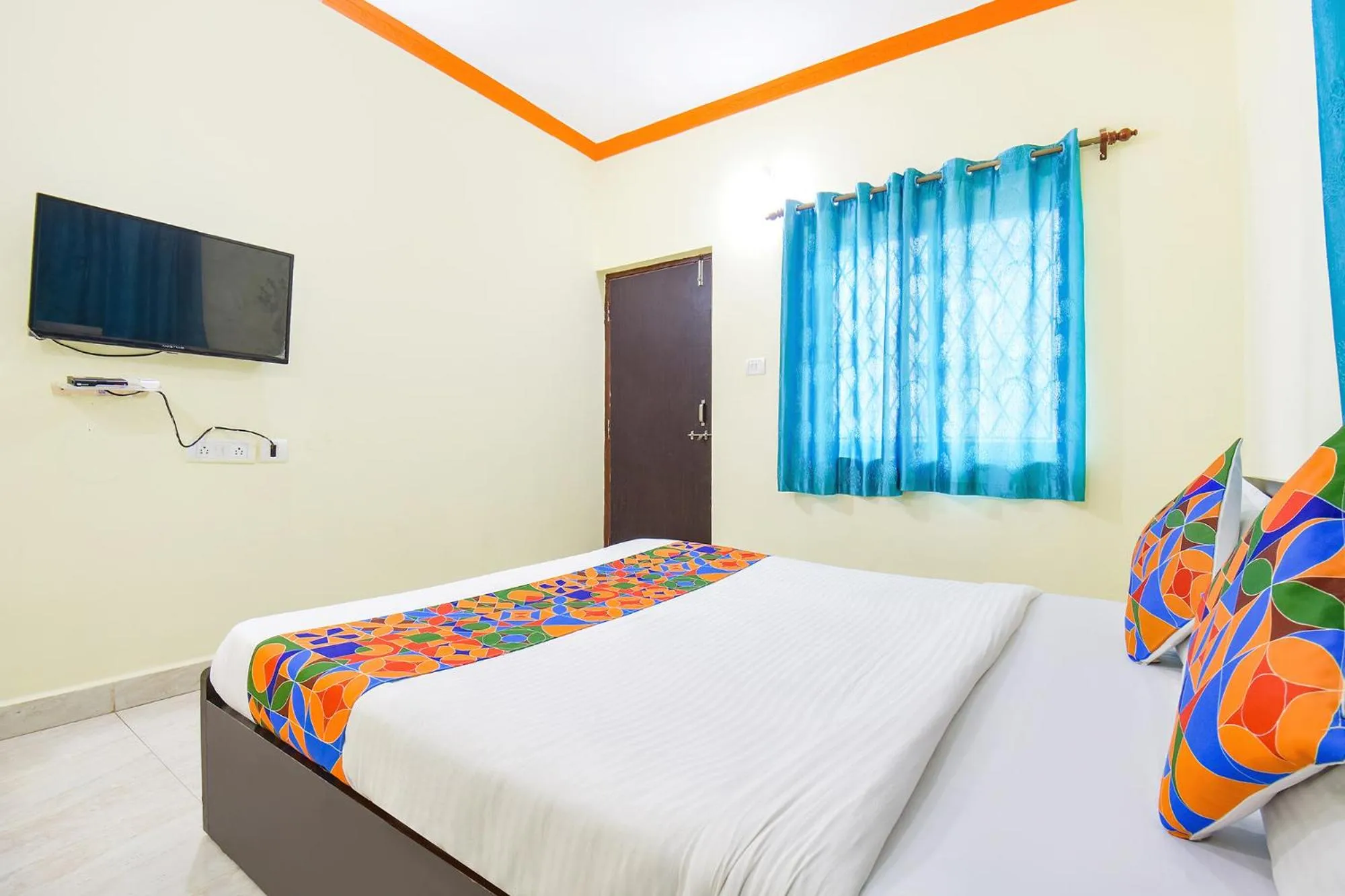 Bed in Via Shanel Beachside Resort - Tito's lane, Baga Beach