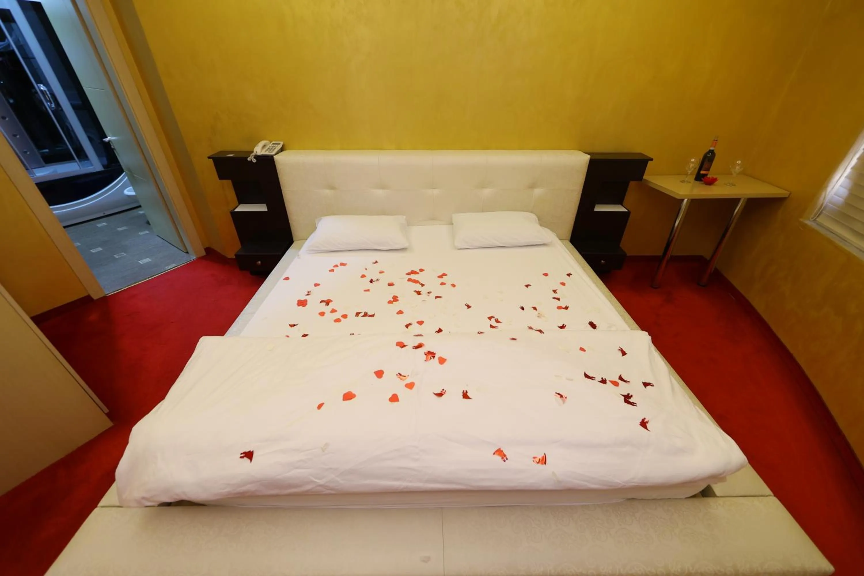 Bed in HOTEL GJUTA