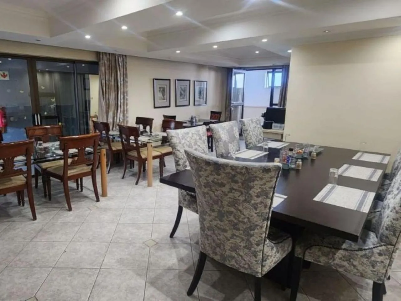 Breakfast in Orchids Lodge