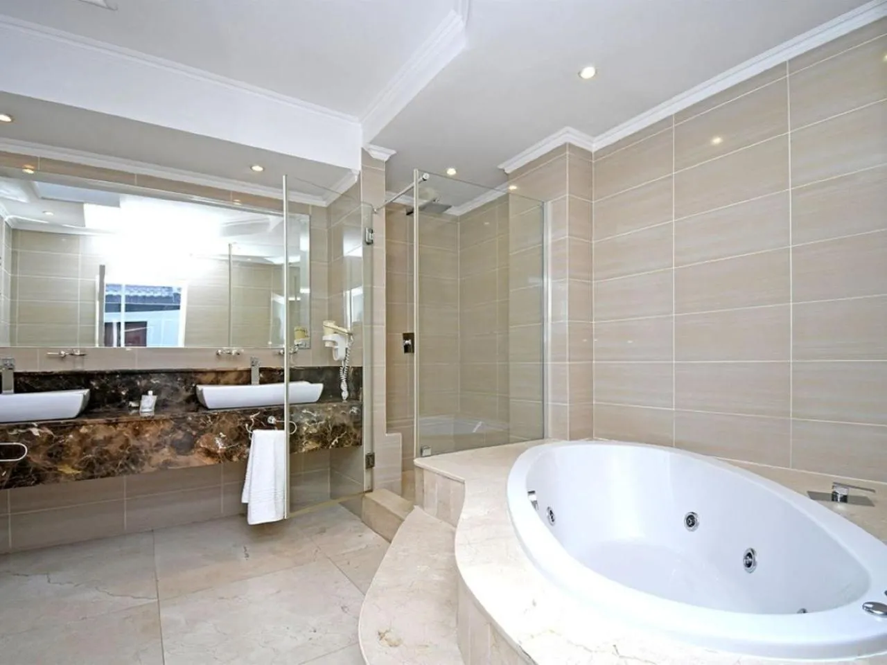 Bathroom in Orchids Lodge