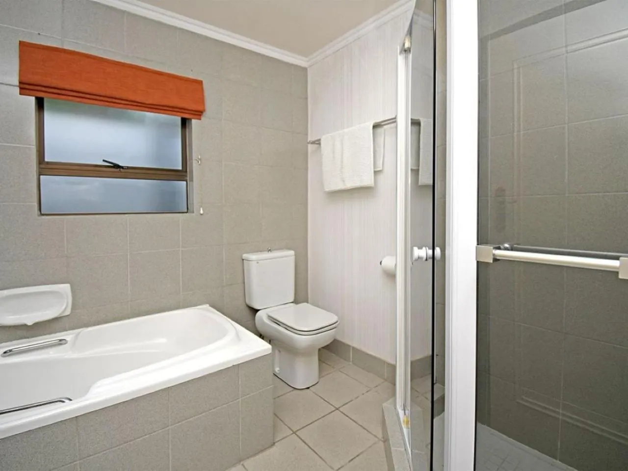 Bathroom in Orchids Lodge