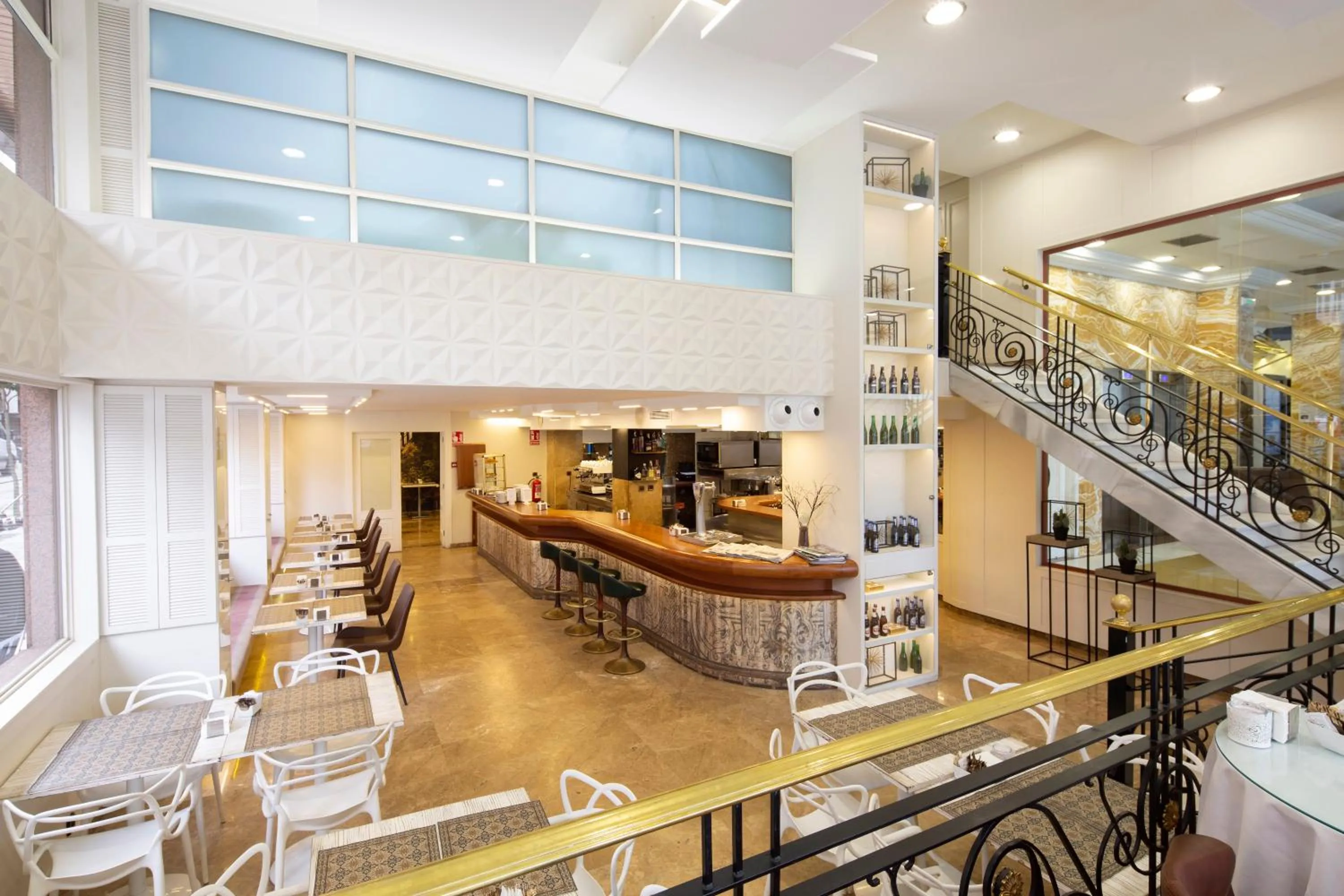 Restaurant/places to eat in Hotel Ciudad de Vigo