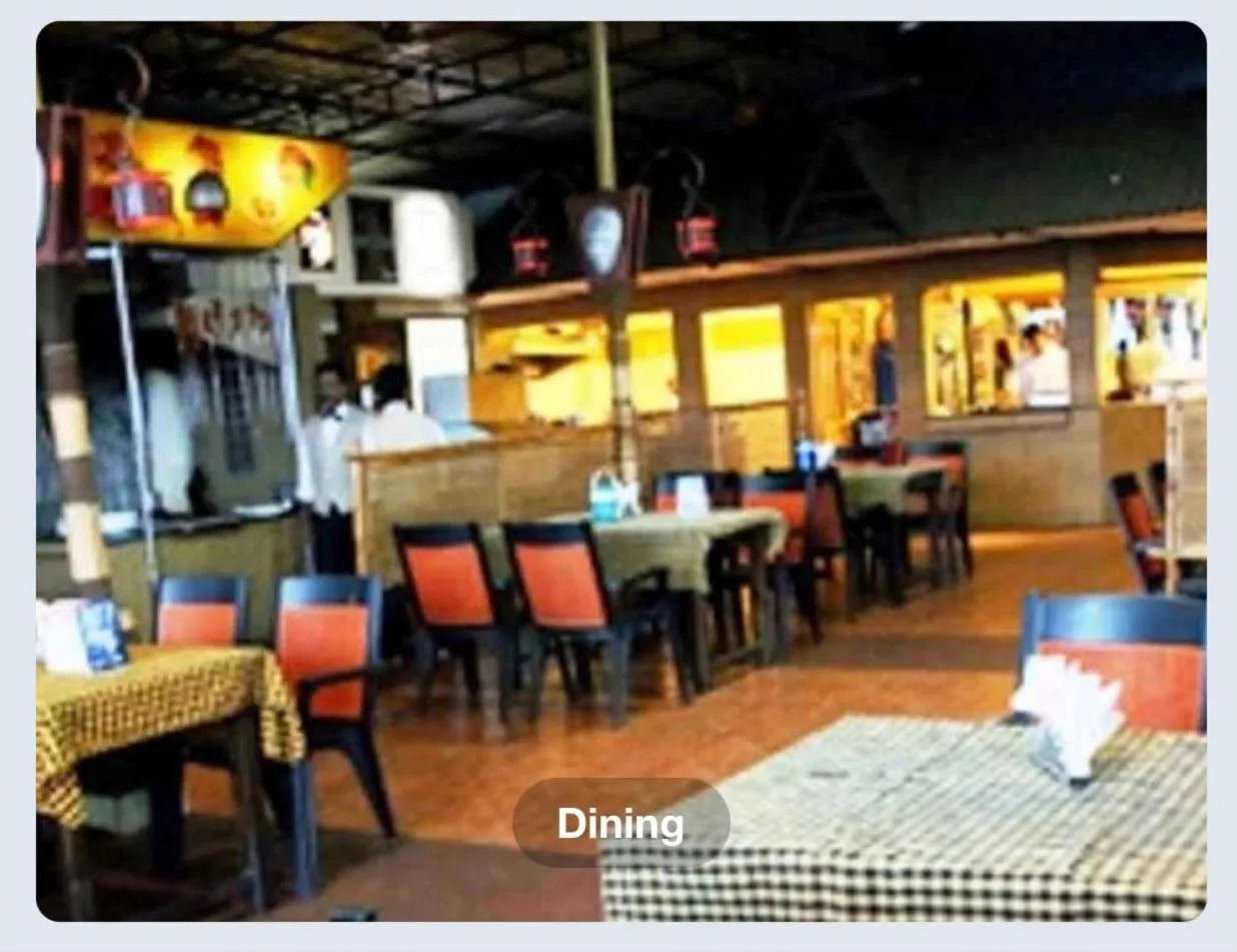 Restaurant/places to eat in Hotel Sasthapuri