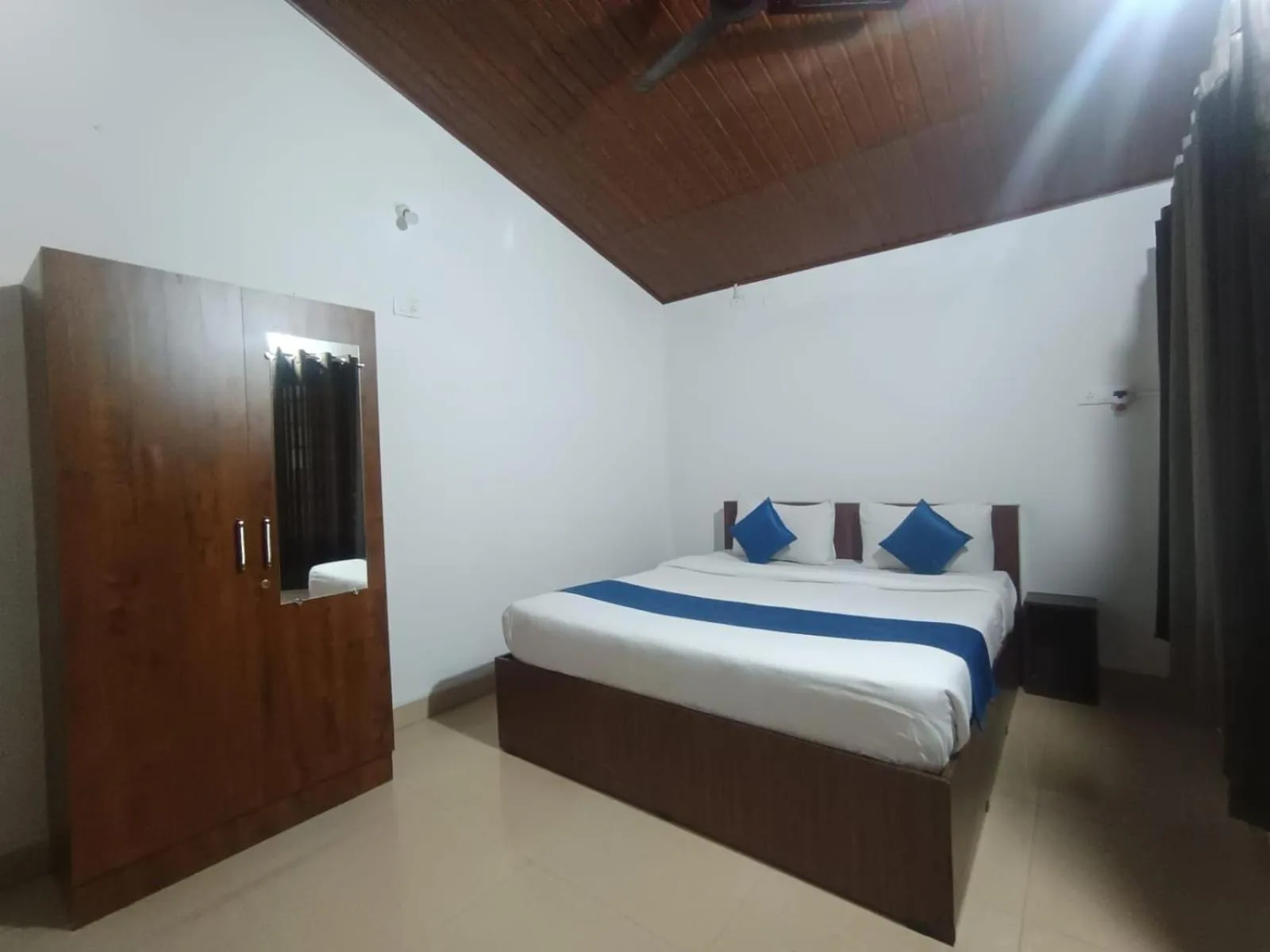 Bed in Jungle Hill Resort Coorg