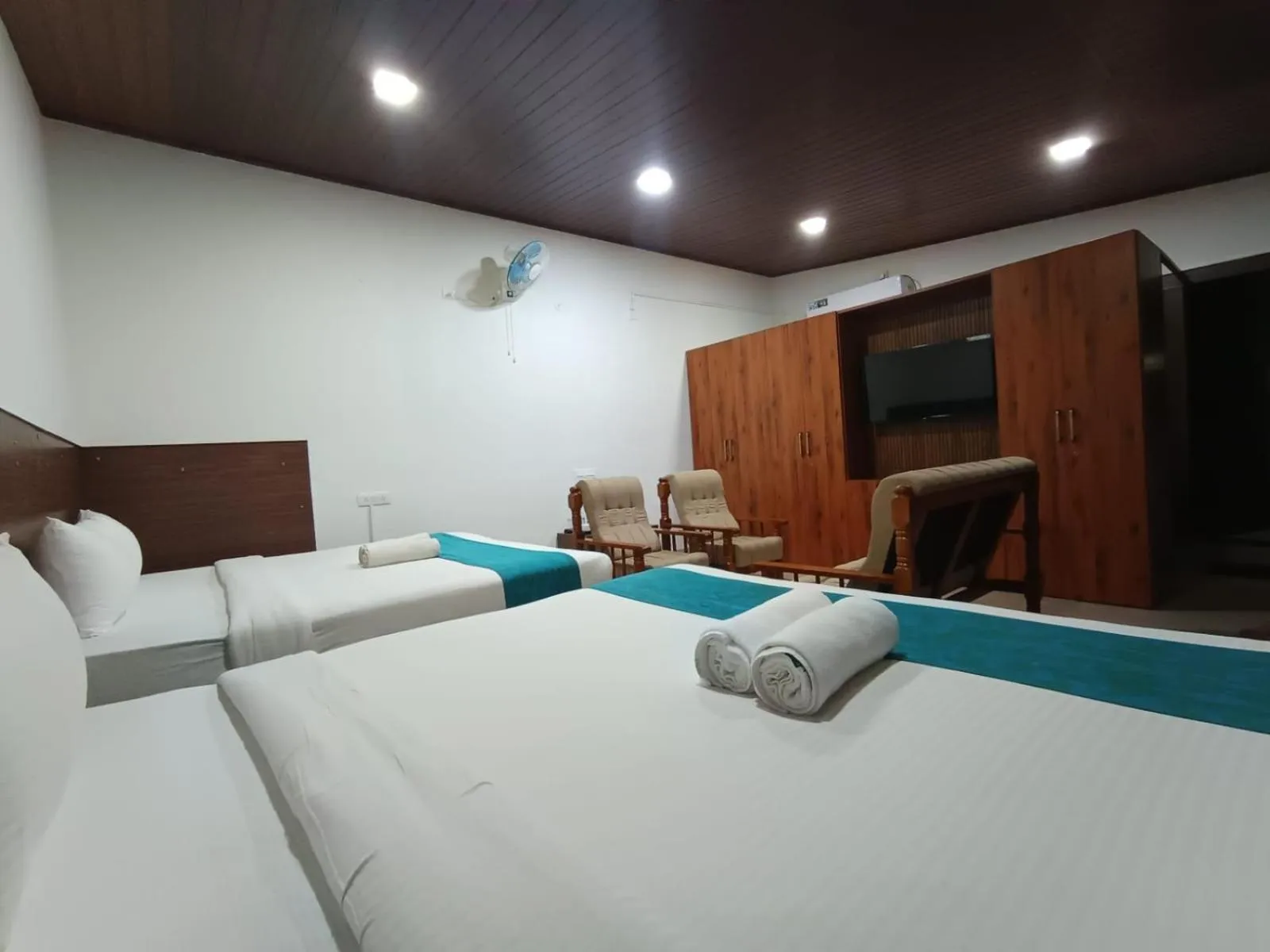 Bed in Jungle Hill Resort Coorg