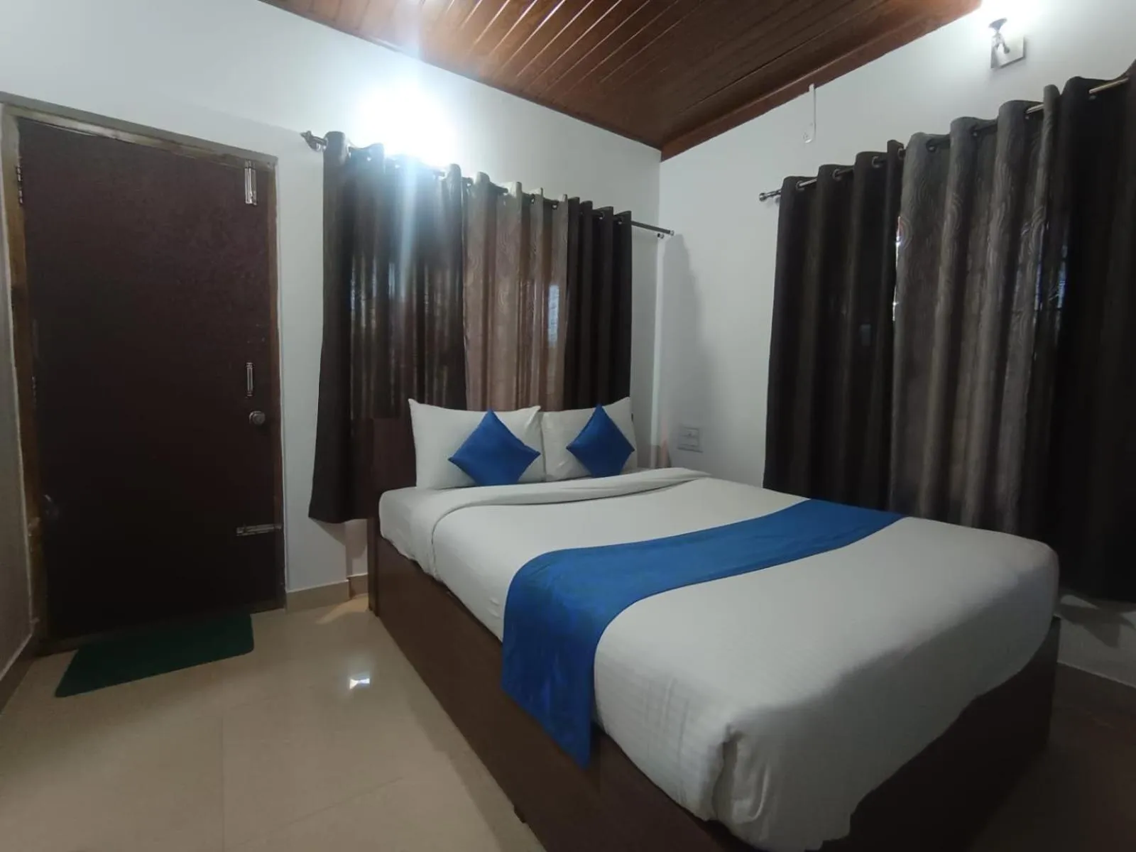 Bed in Jungle Hill Resort Coorg