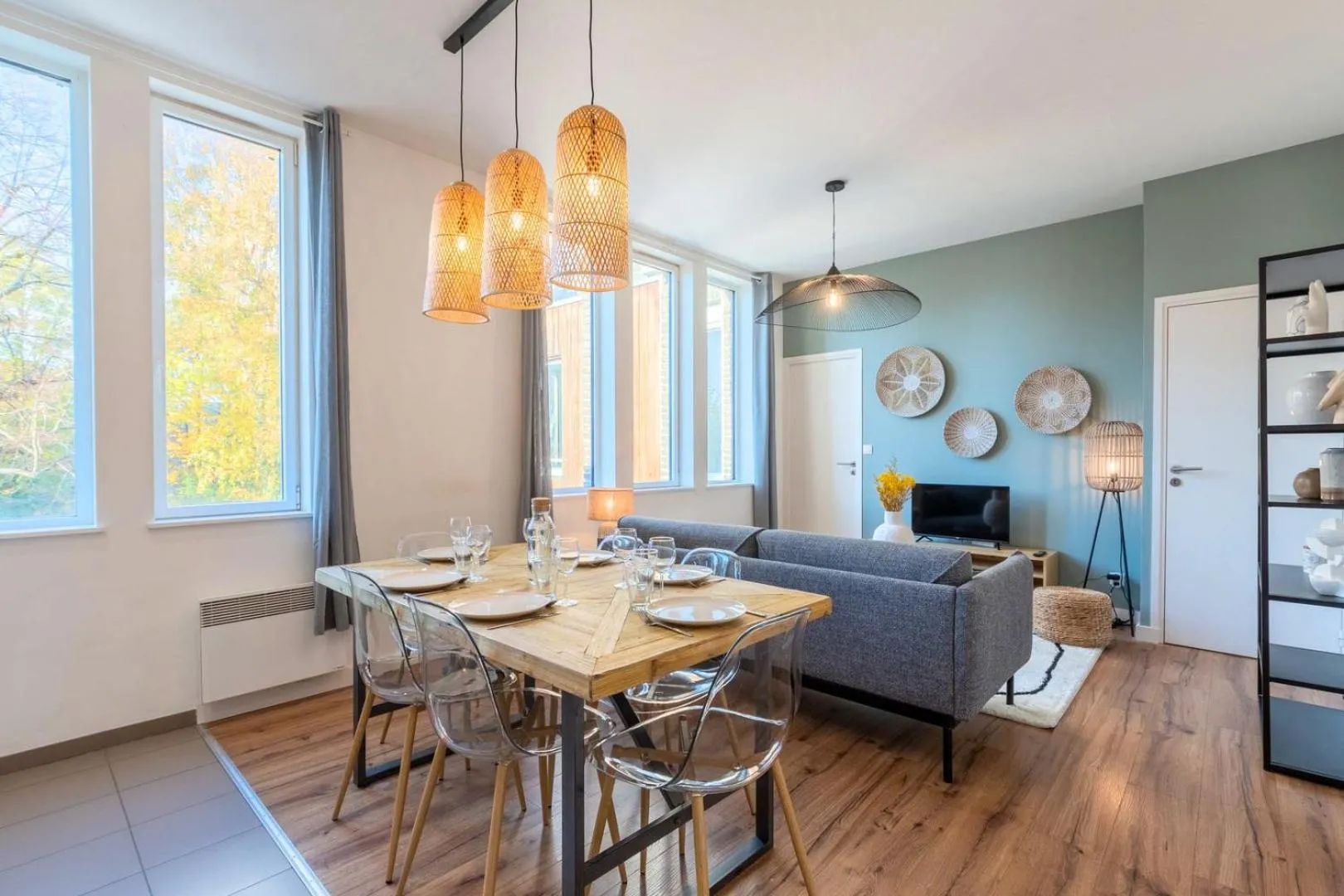 Modern, quiet 3-bedroom apartment with parking