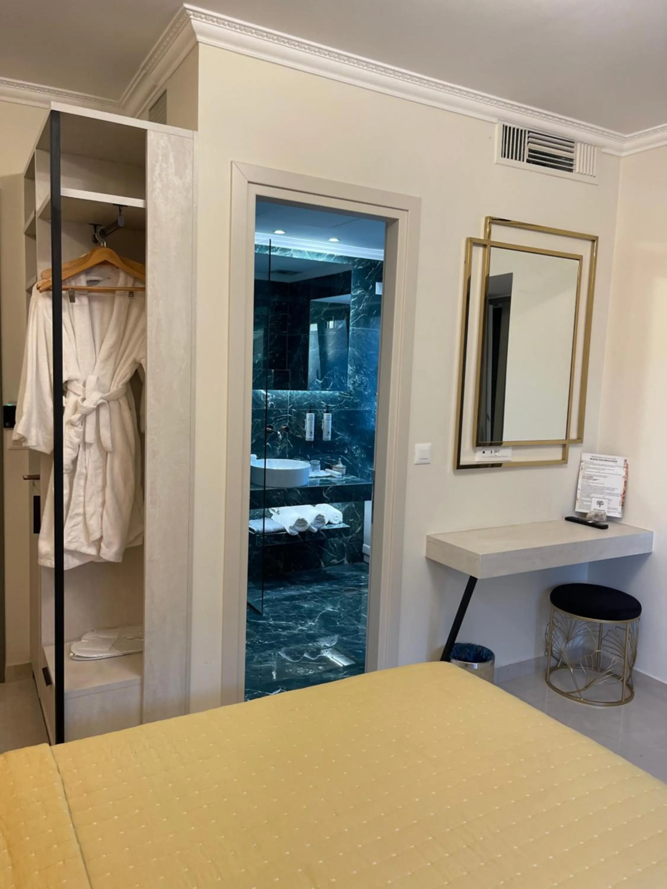 Bed in Aesthesis Arxontiko Luxury Rooms