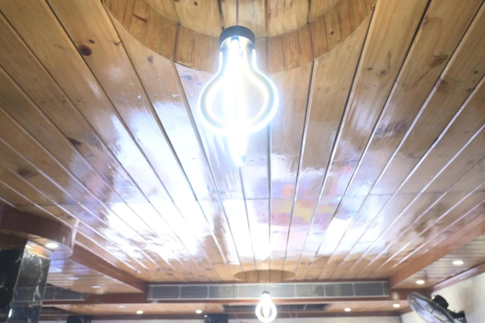 Restaurant/places to eat in Hotel Bharati