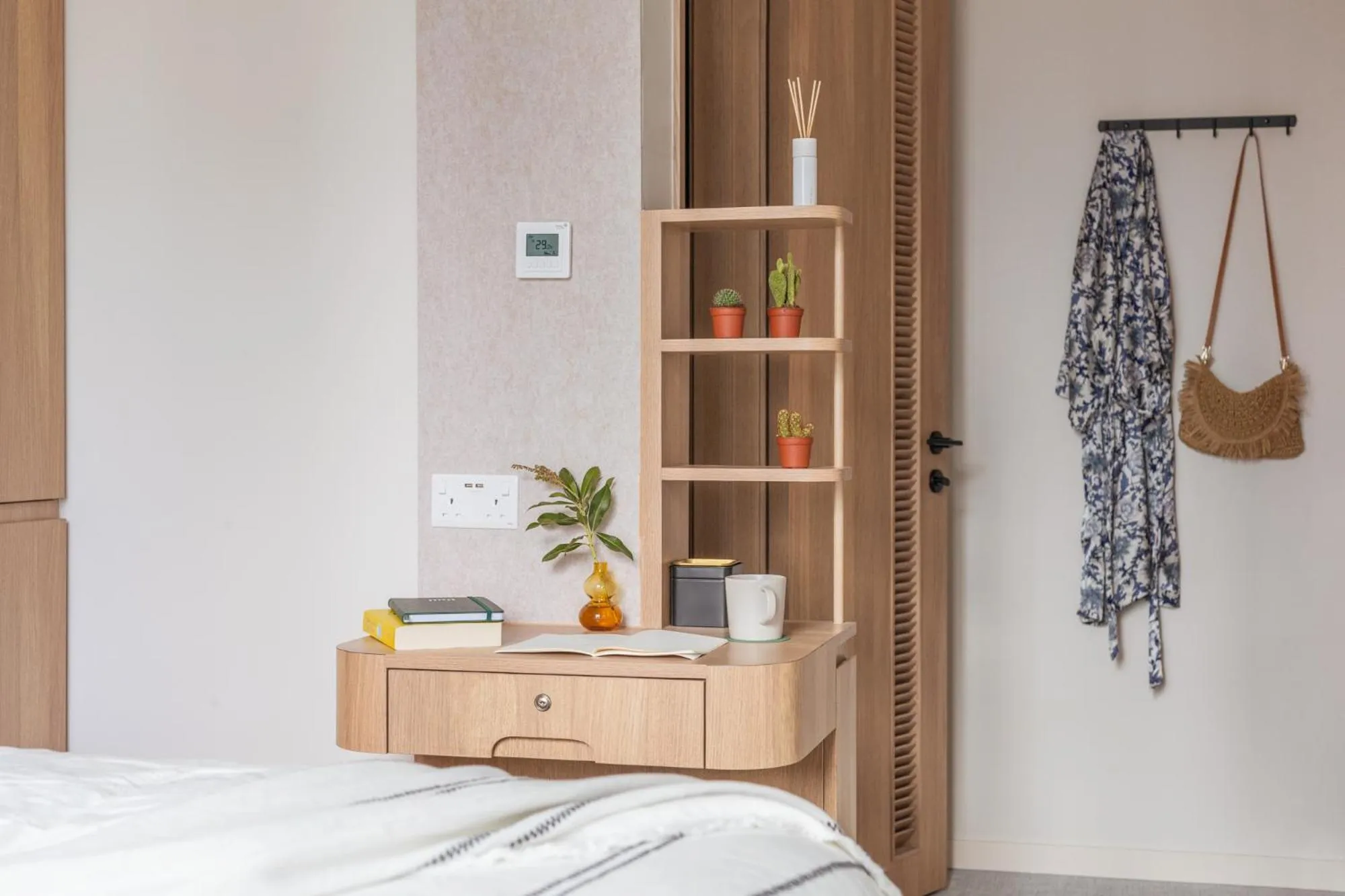 Bedroom, Bed in Weave Studios - Olympic