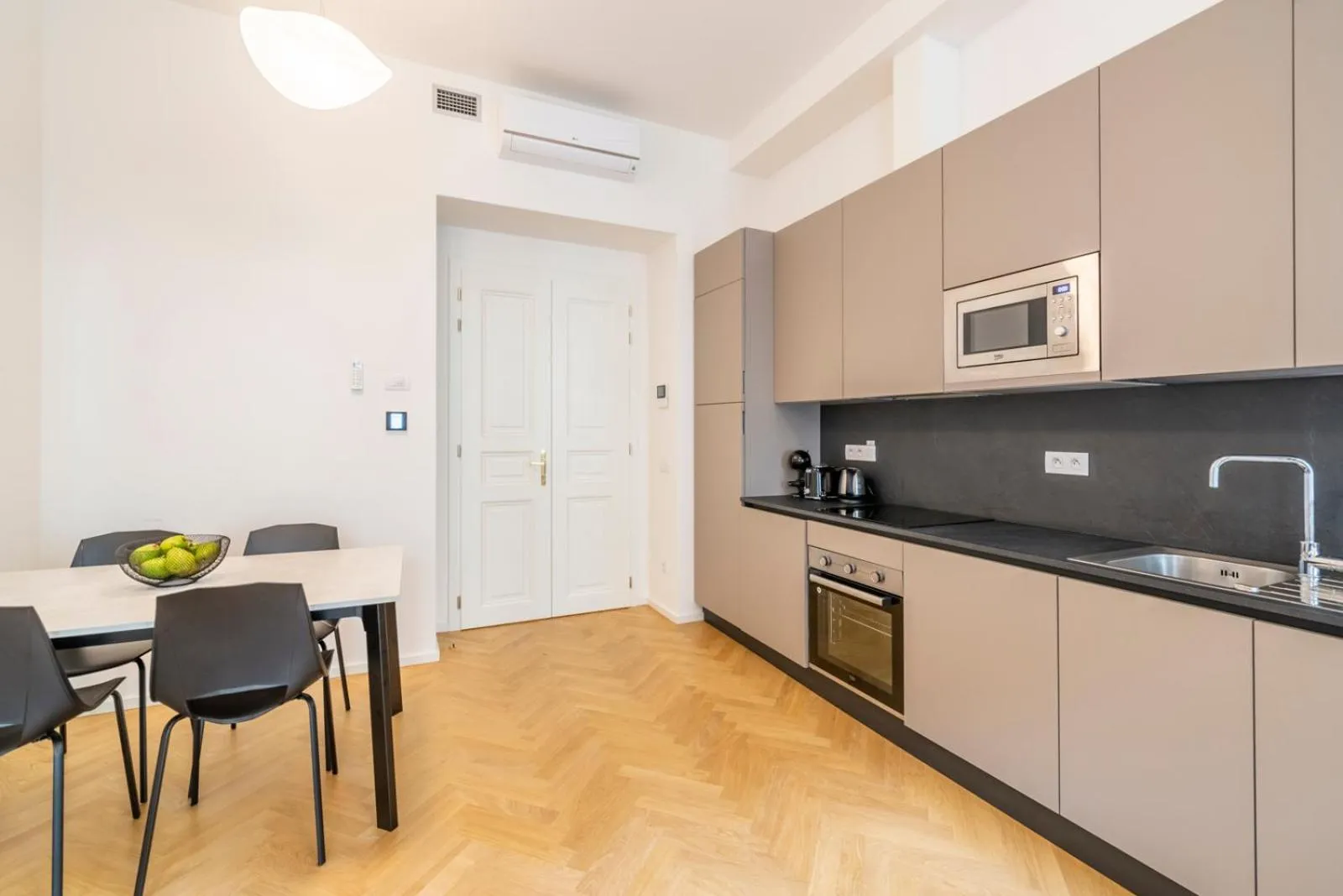 Kitchen or kitchenette in Petrin Tower Residence