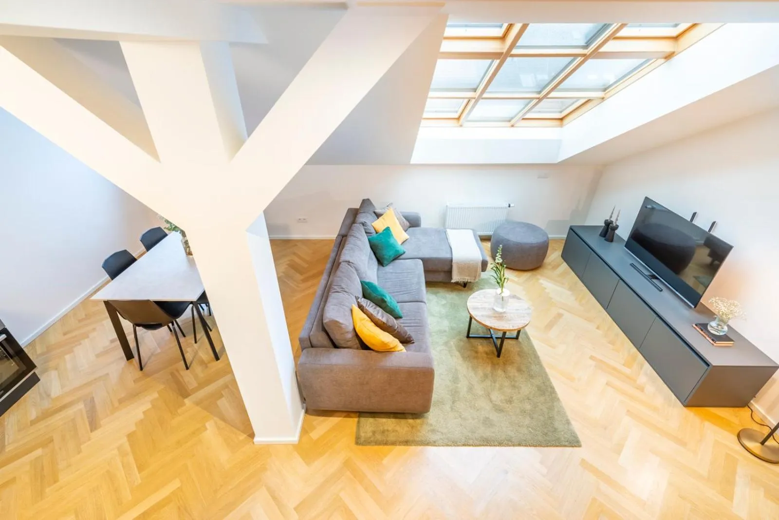 TV and multimedia in Petrin Tower Residence