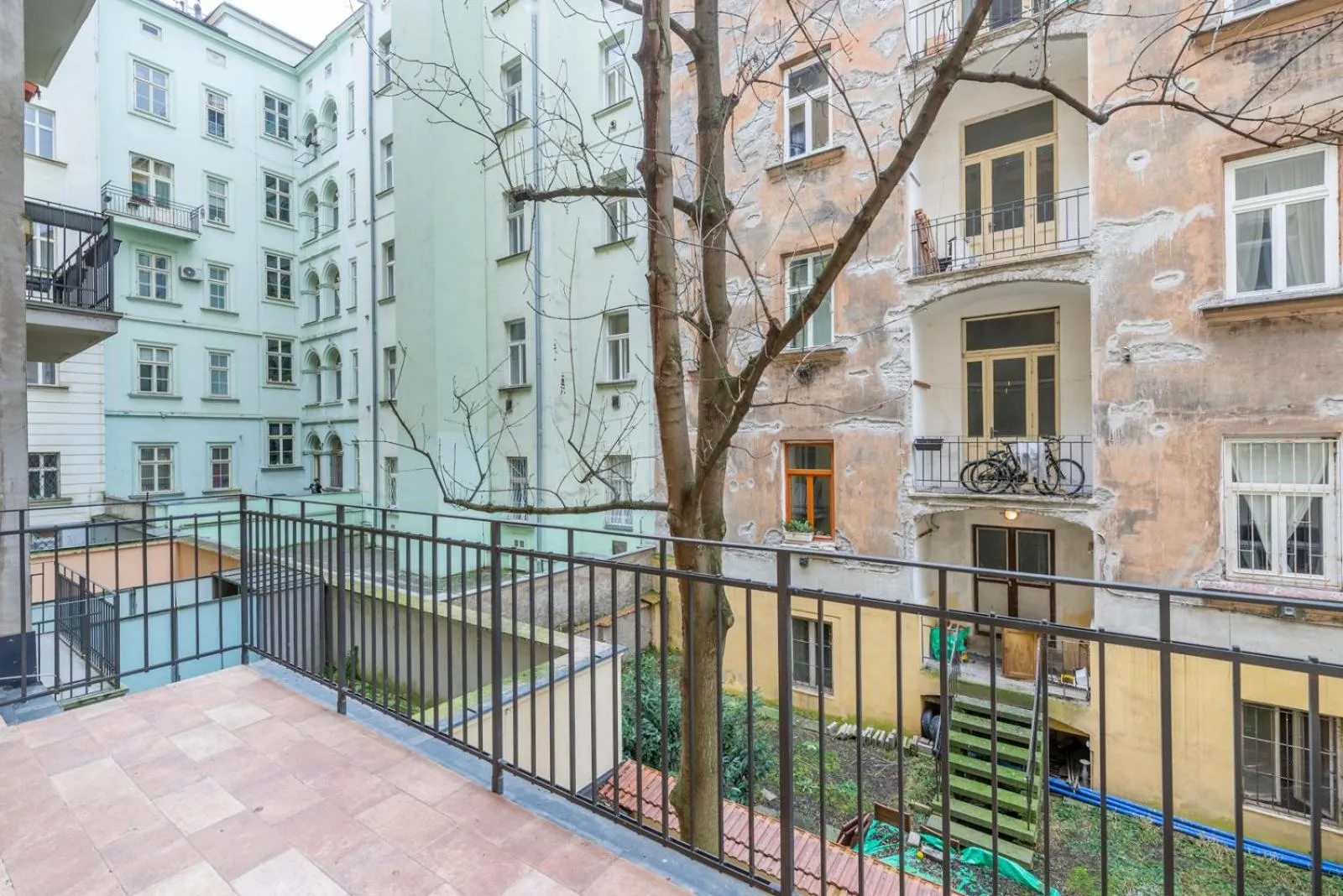 Balcony/Terrace in Petrin Tower Residence