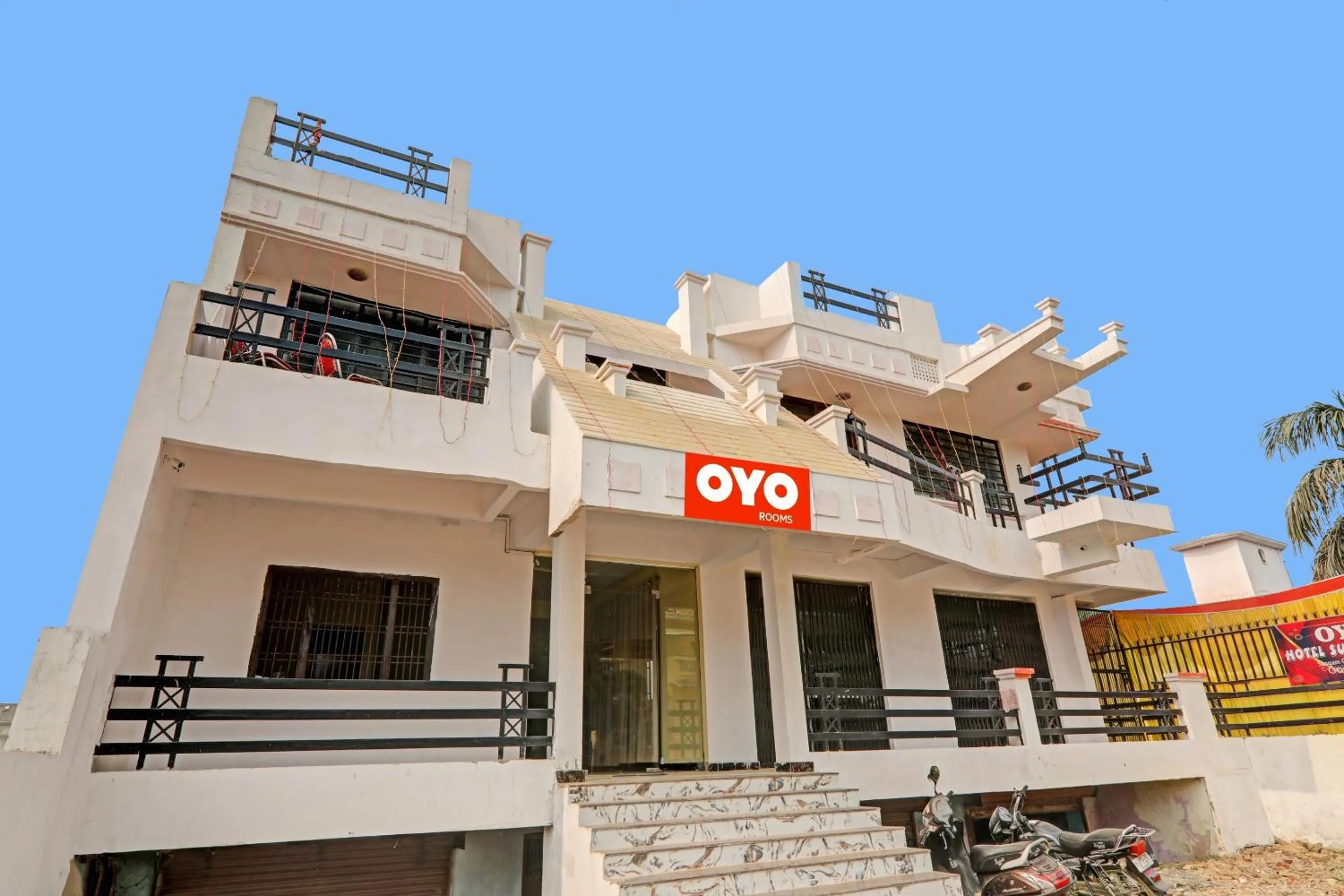 Facade/entrance in Hotel O by OYO Sunrise Inn