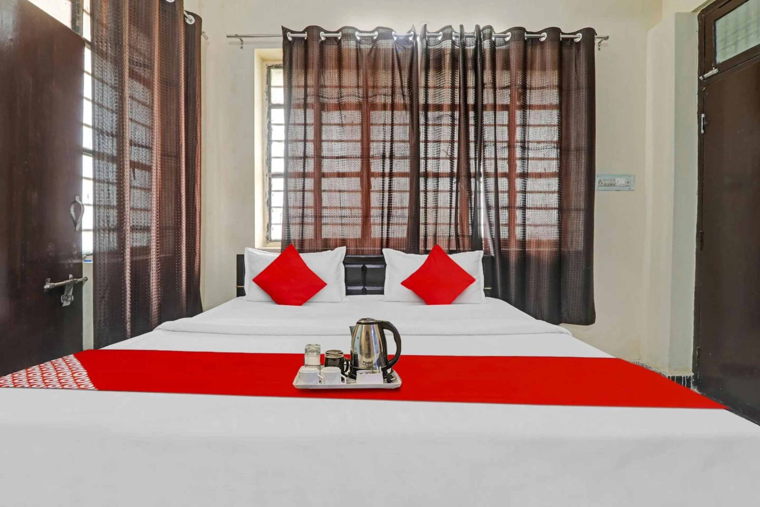 Bedroom in Hotel O by OYO Sunrise Inn