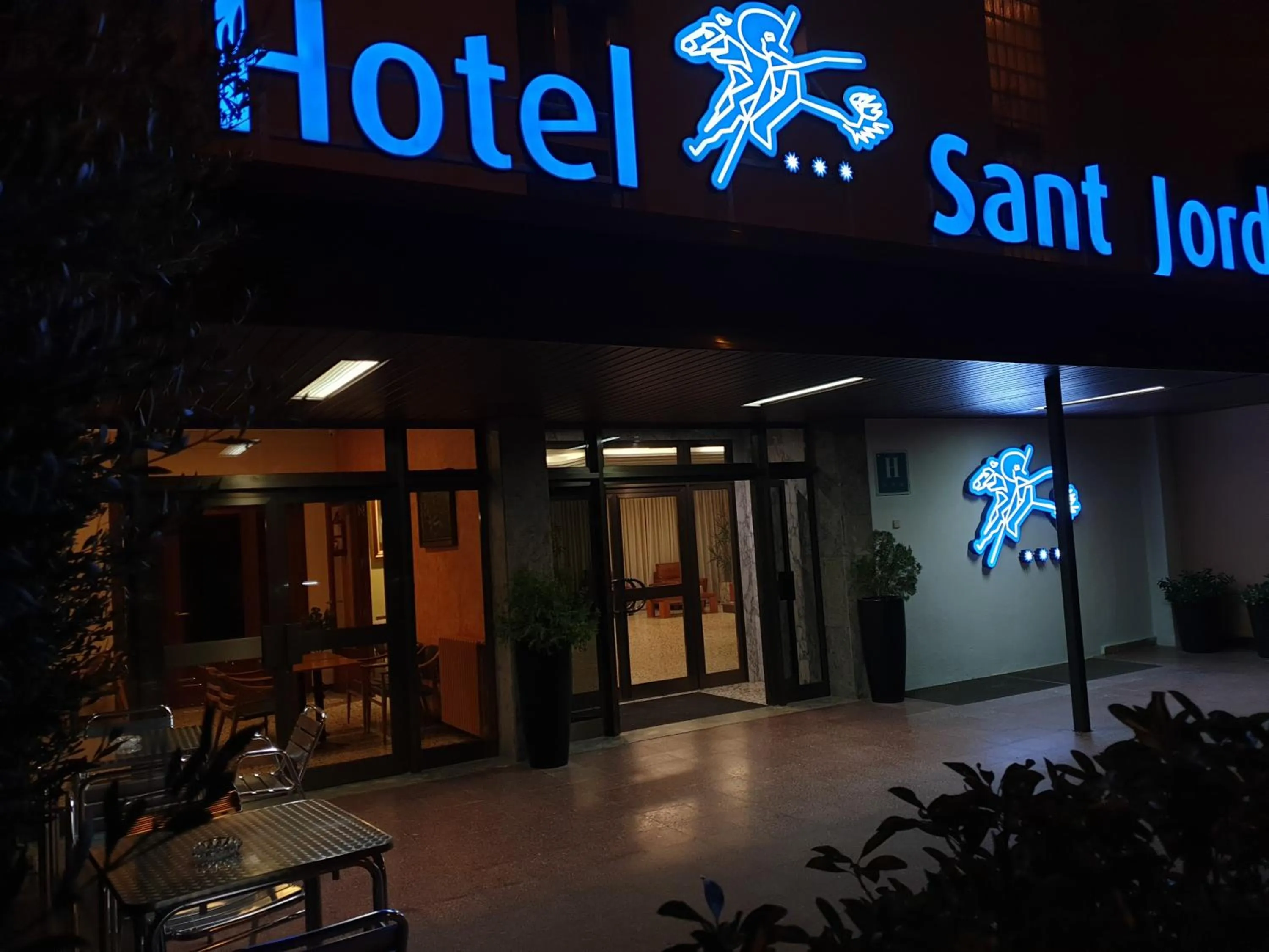 Facade/entrance in Hotel Sant Jordi