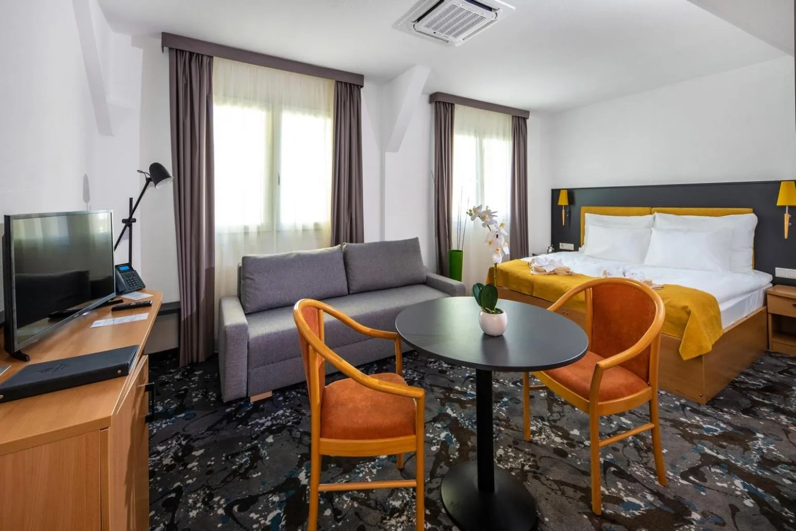 Photo of the whole room, Bed in Zsóry Liget Hotel & Spa Superior