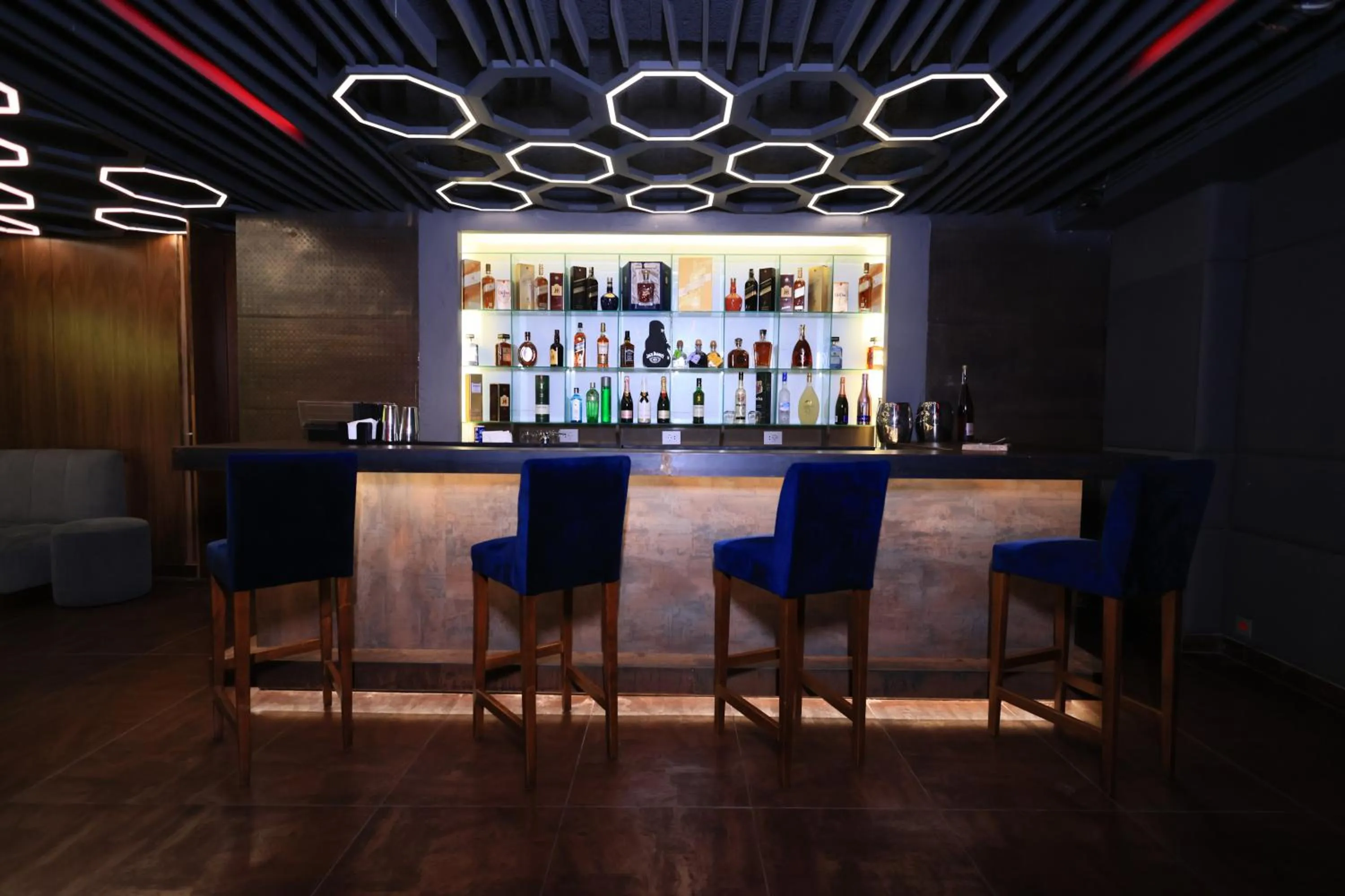 Nightclub / DJ in Heaven Prestige Hotel