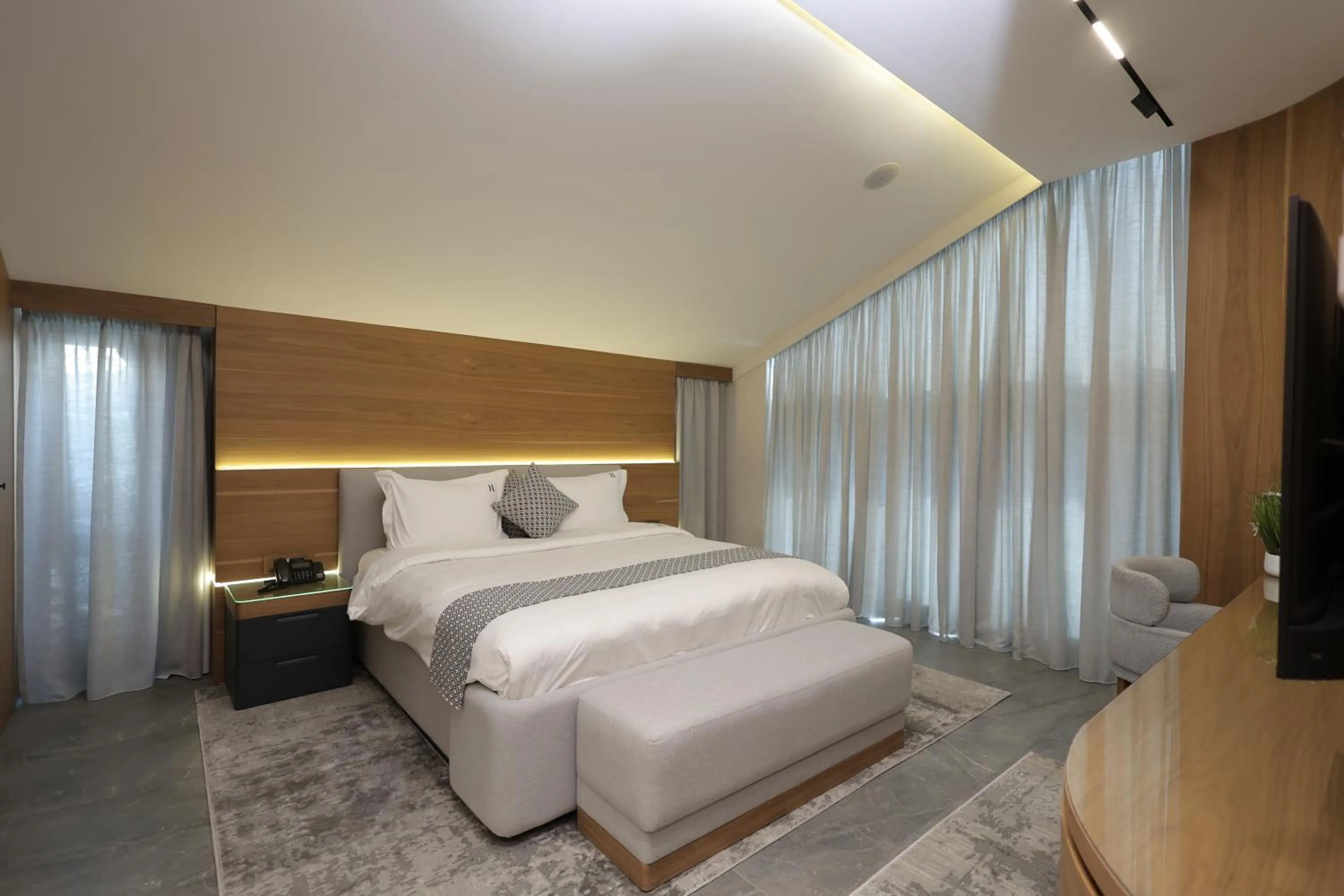 Bed in Heaven Prestige Hotel