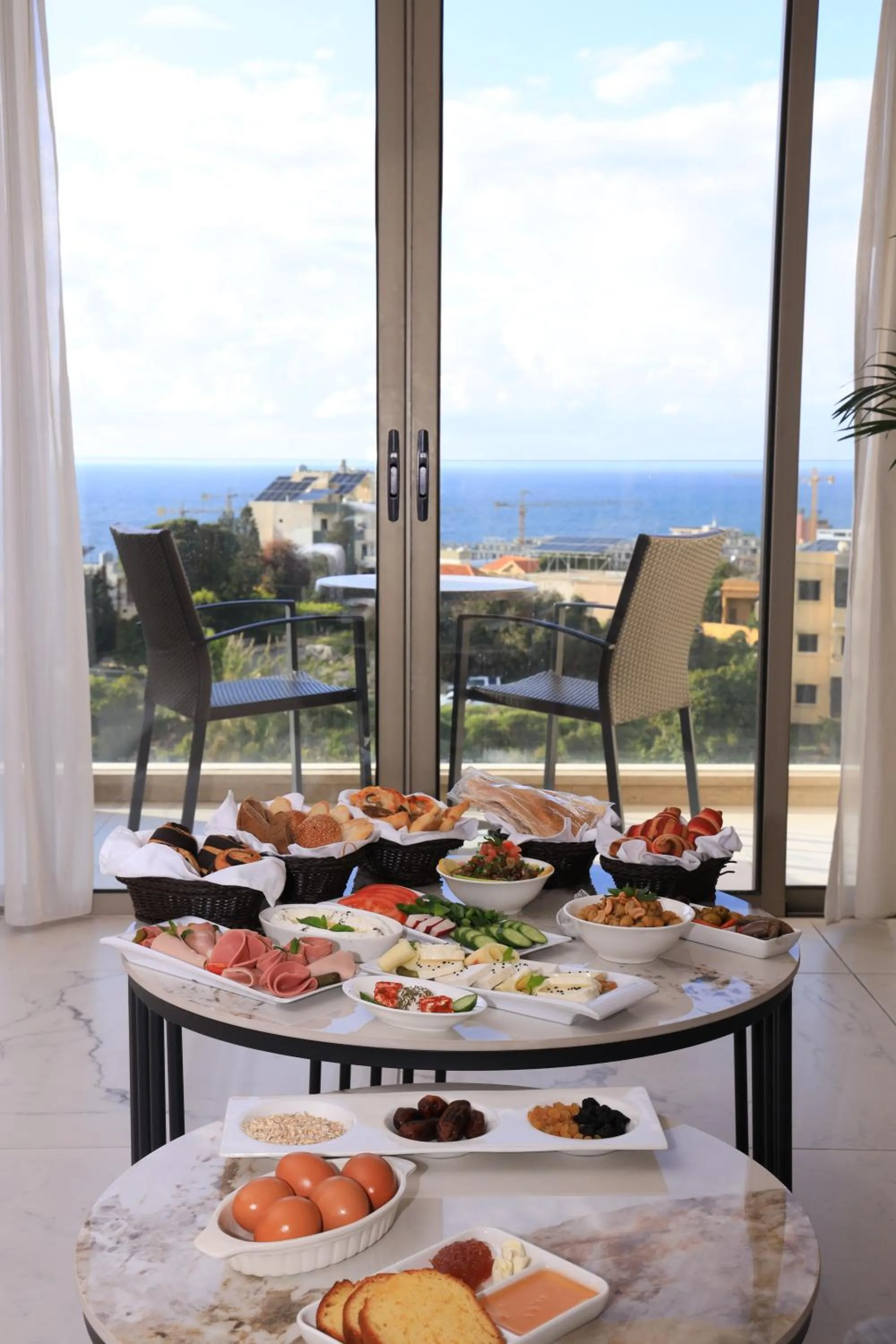 Food and drinks in Heaven Prestige Hotel