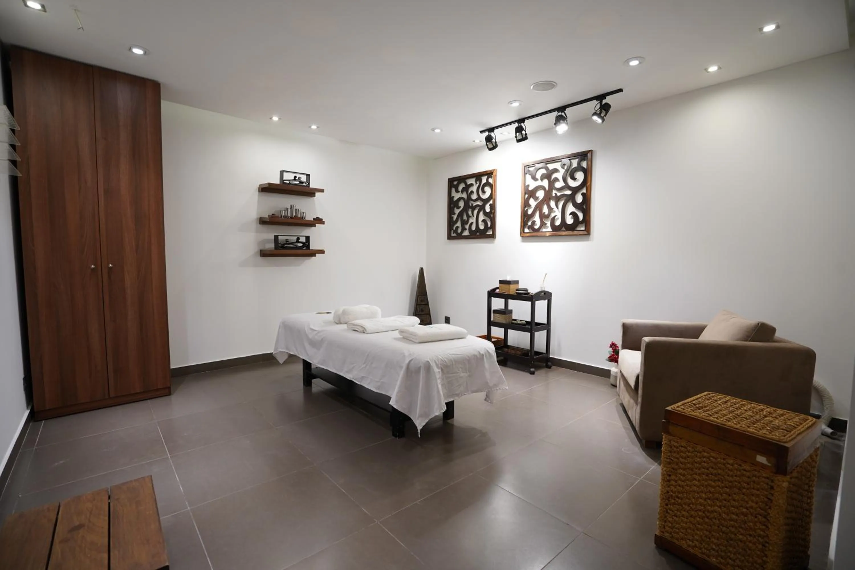 Massage in Heaven Prestige Hotel