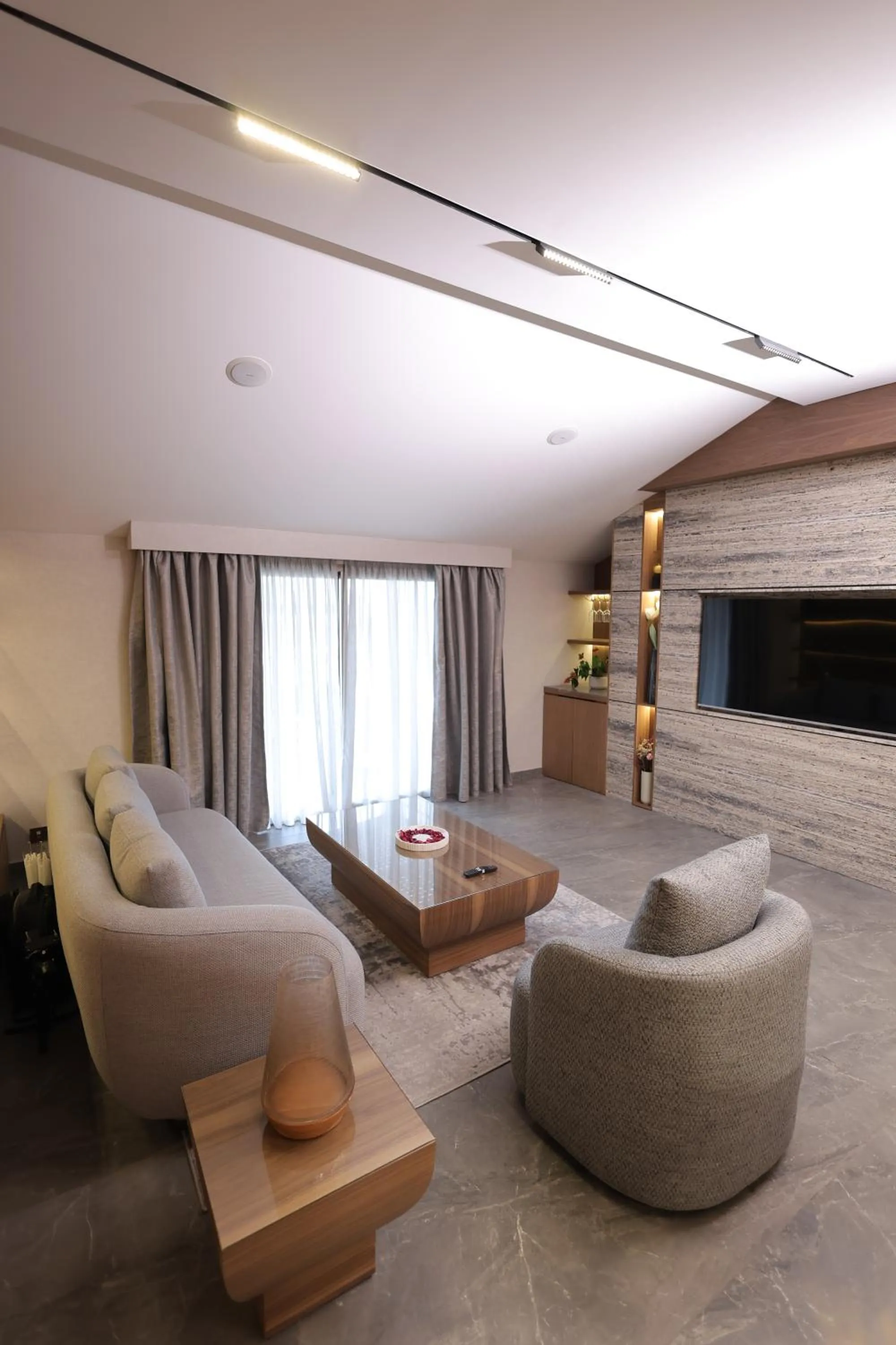 Heaven Prestige Hotel