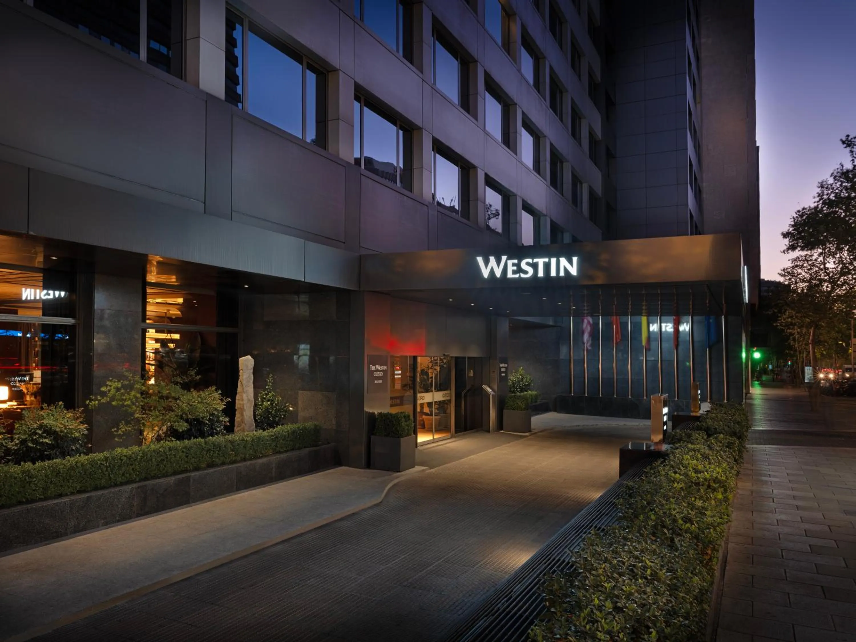 Property building in The Westin Madrid Cuzco