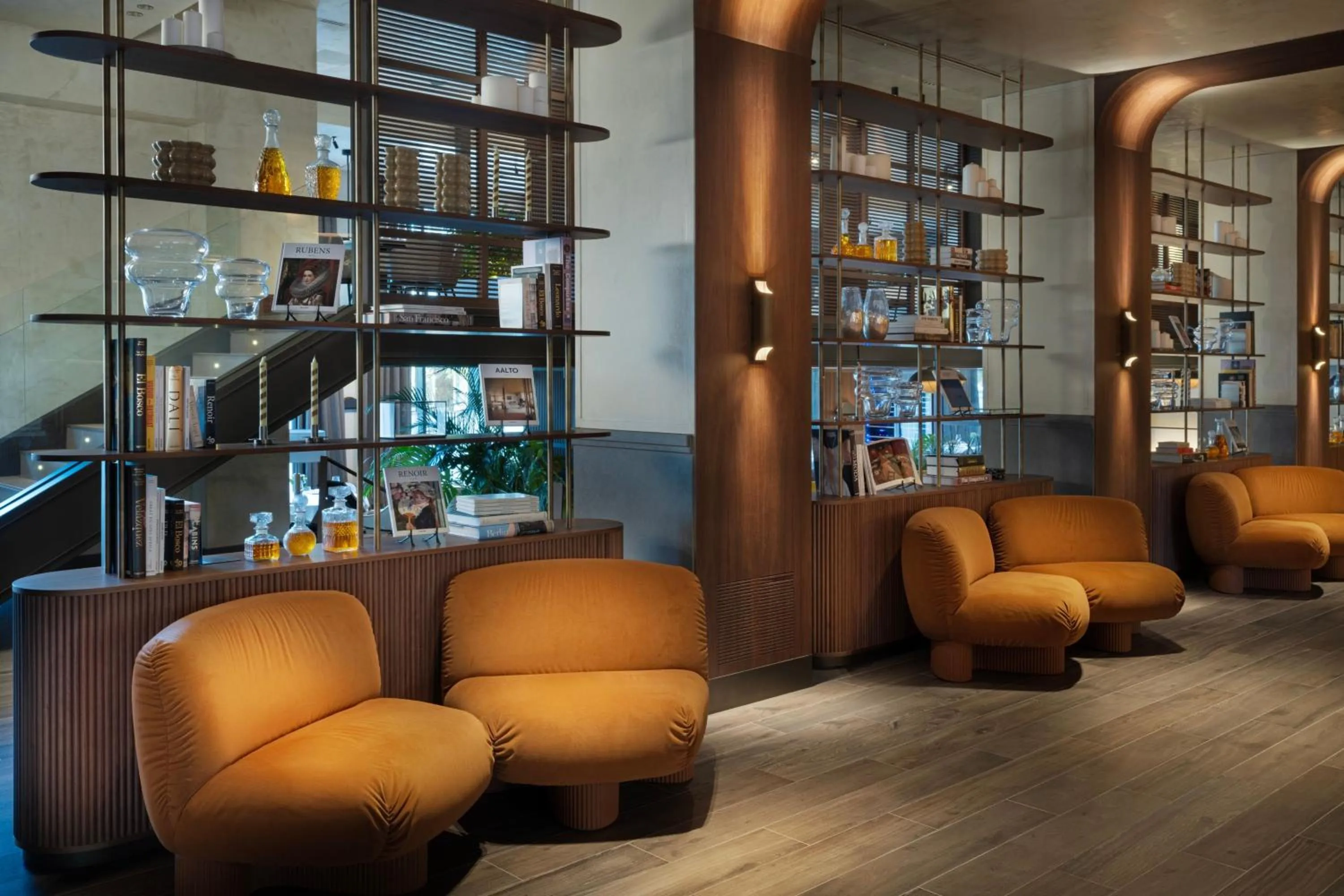 Lobby or reception in The Westin Madrid Cuzco