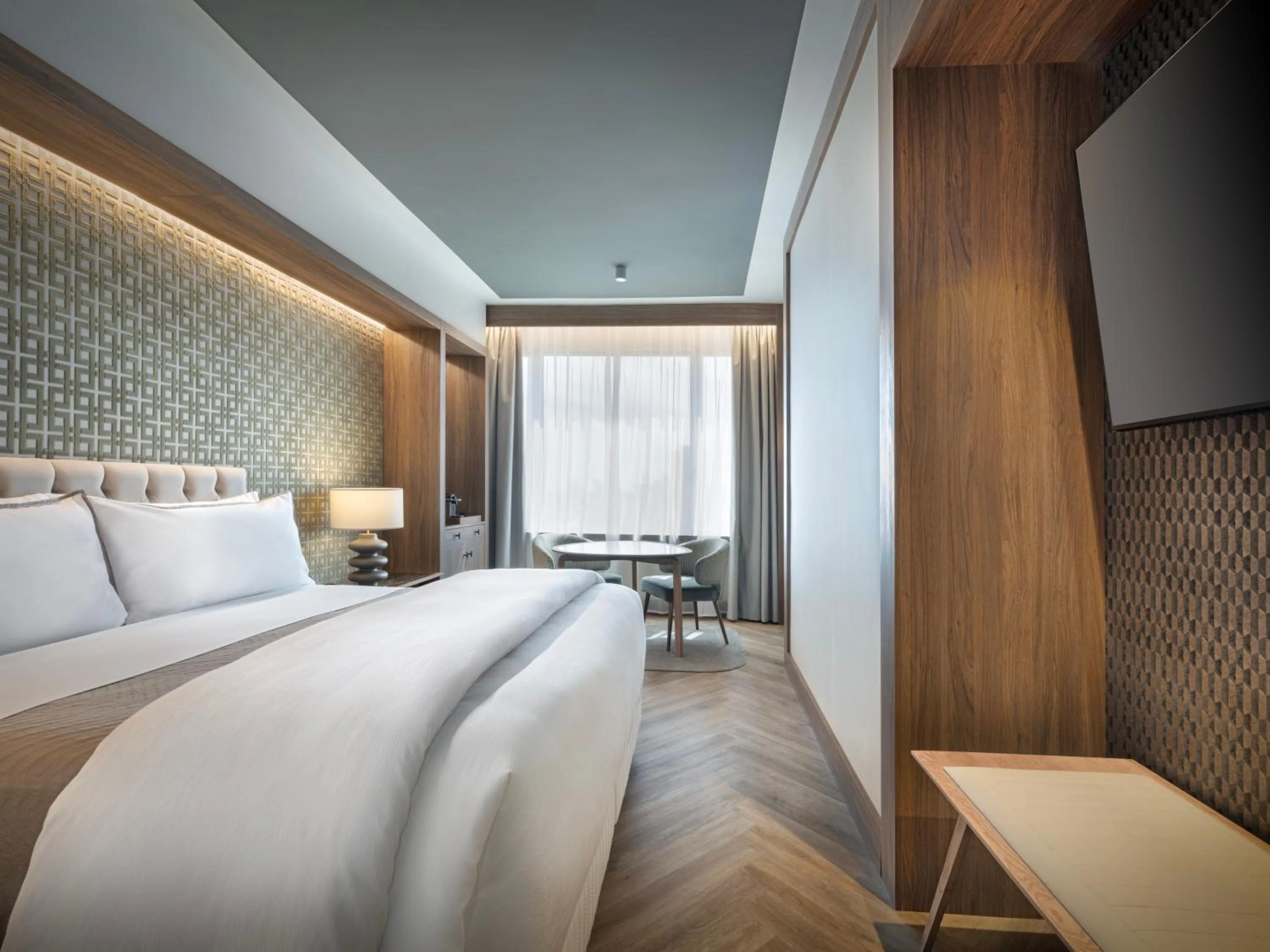 Bed in The Westin Madrid Cuzco