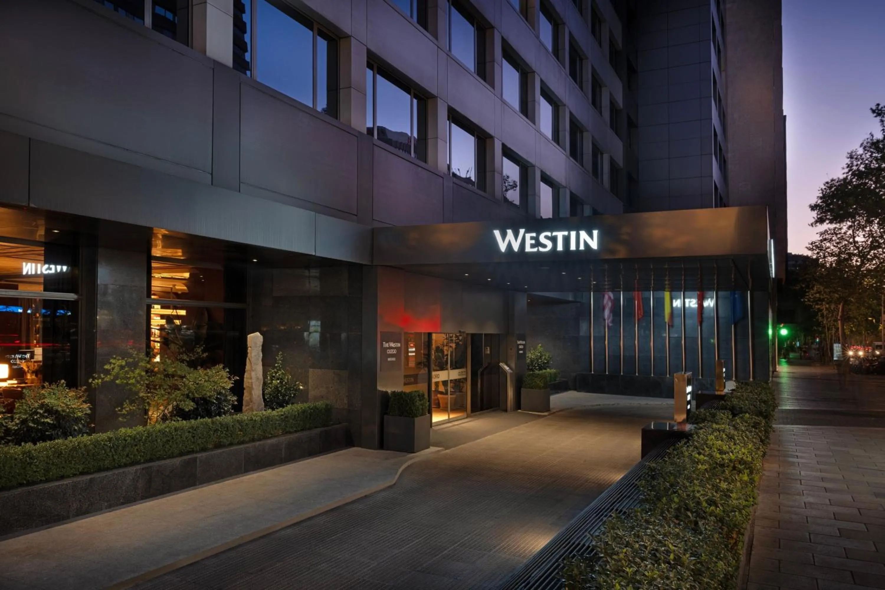Property building in The Westin Madrid Cuzco