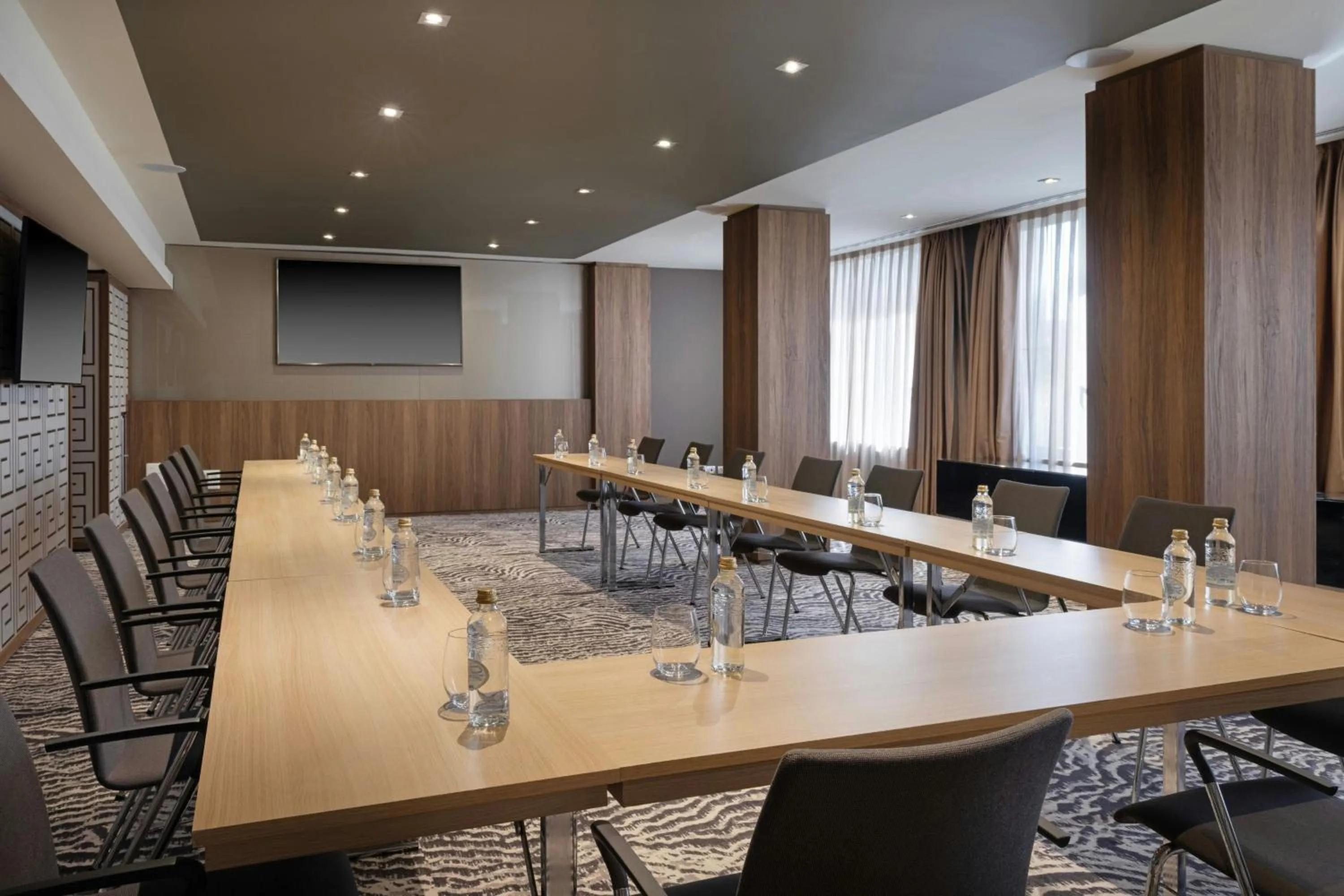 Meeting/conference room in The Westin Madrid Cuzco