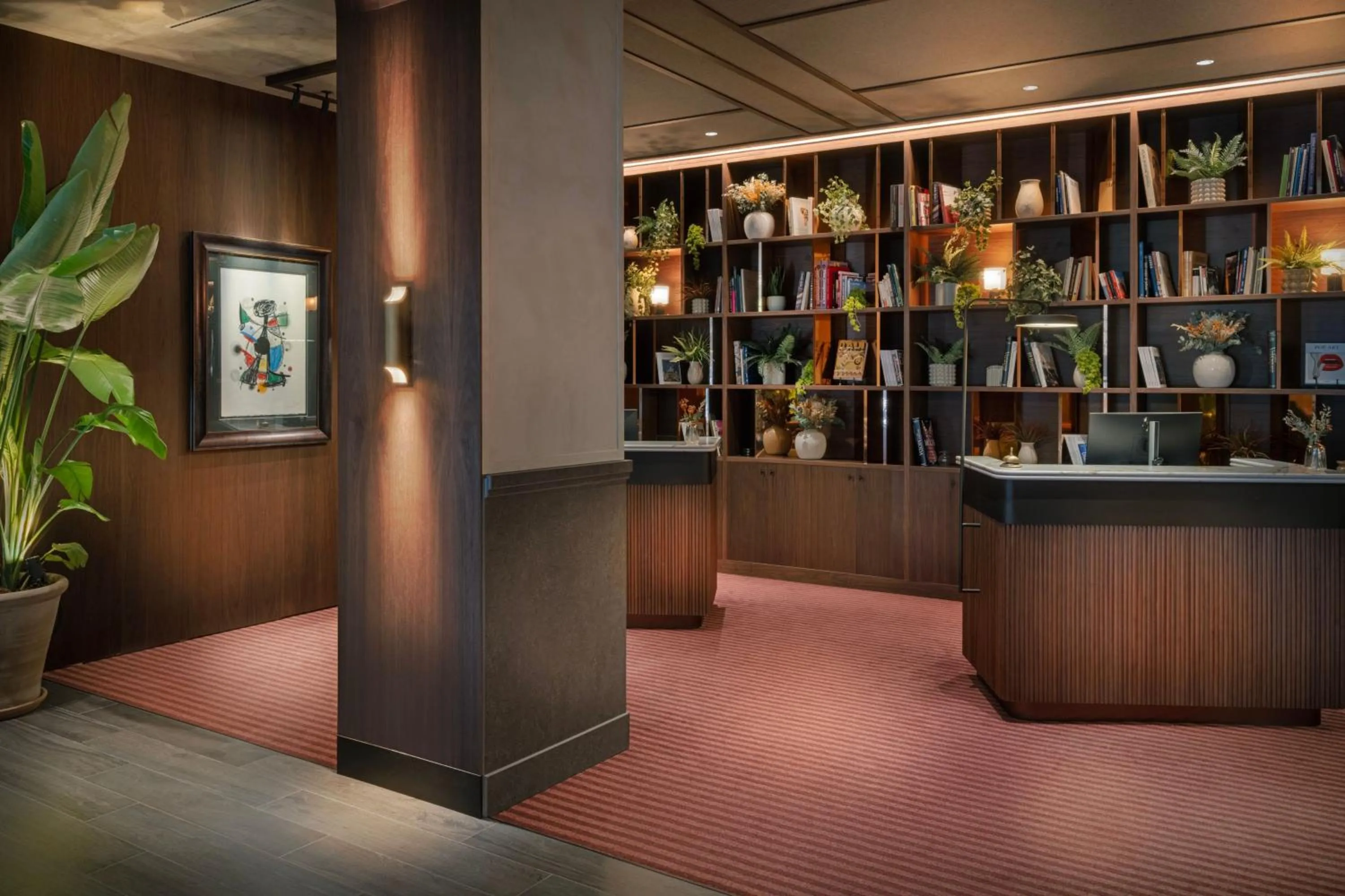 Lobby or reception in The Westin Madrid Cuzco