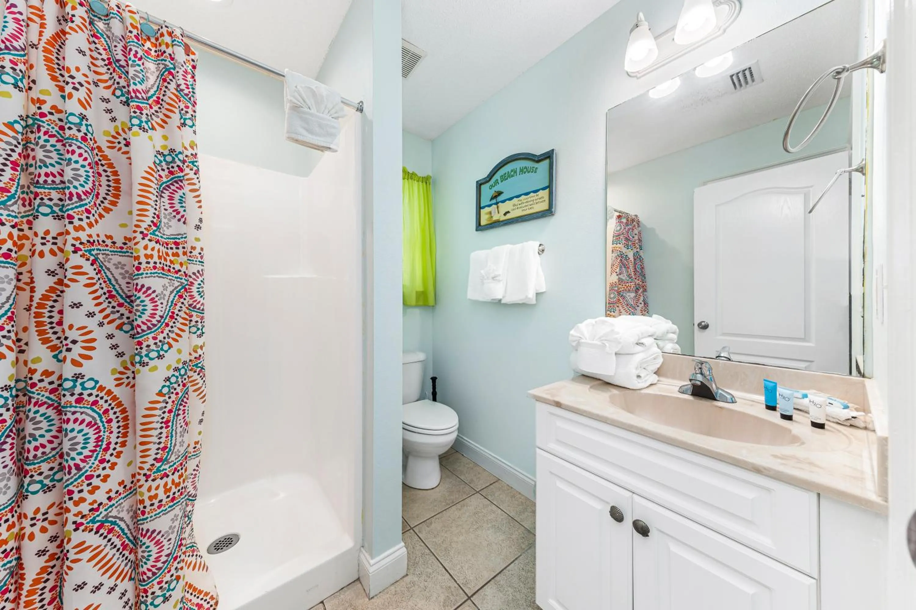 Bathroom in Turtle's Nest West