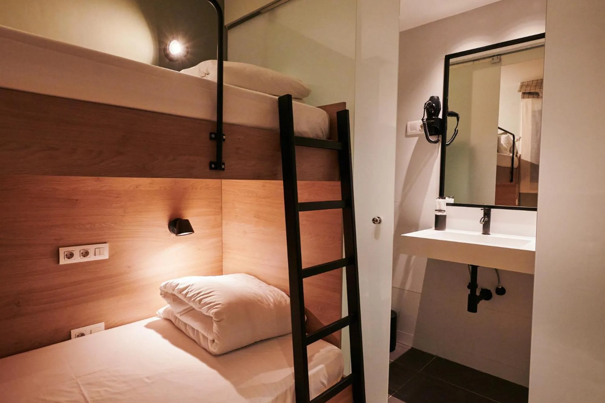 bunk bed, Bed in TOC Hotel Las Ramblas