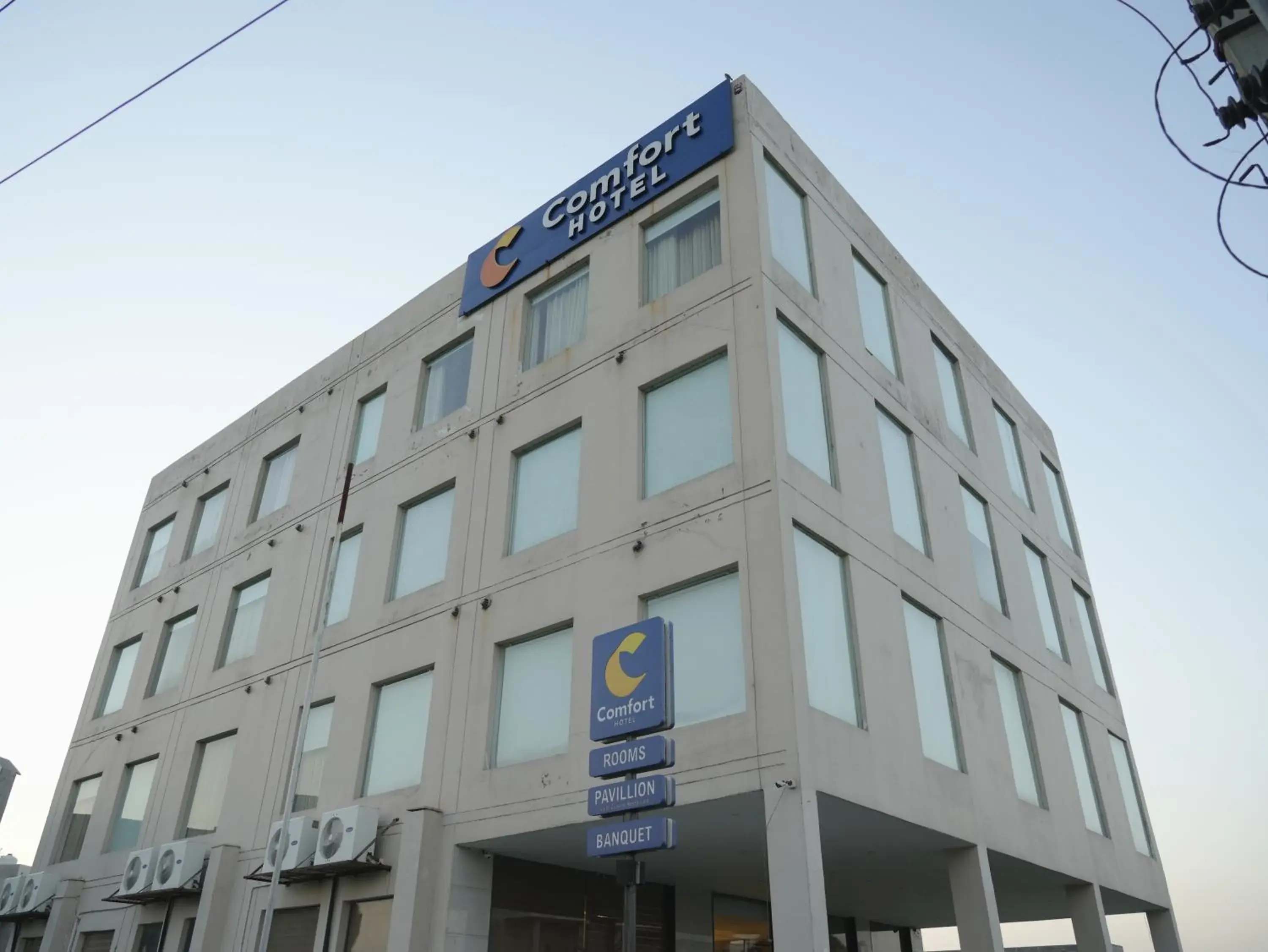 Property building in Comfort Hotel Amritsar by Choice Hotels Property building in Comfort Hotel Amritsar by Choice Hotels