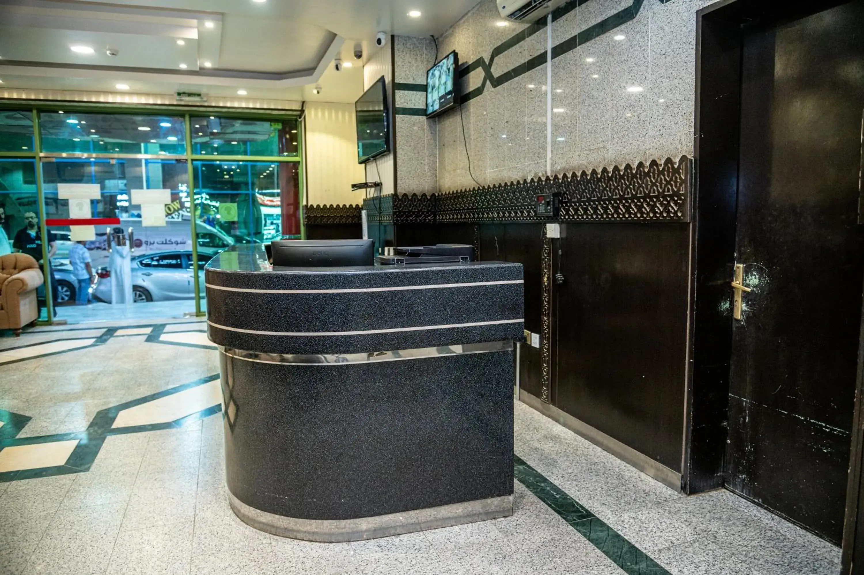 Lobby or reception in Qaser Alhamra Serviced apartments Lobby or reception in Qaser Alhamra Serviced apartments