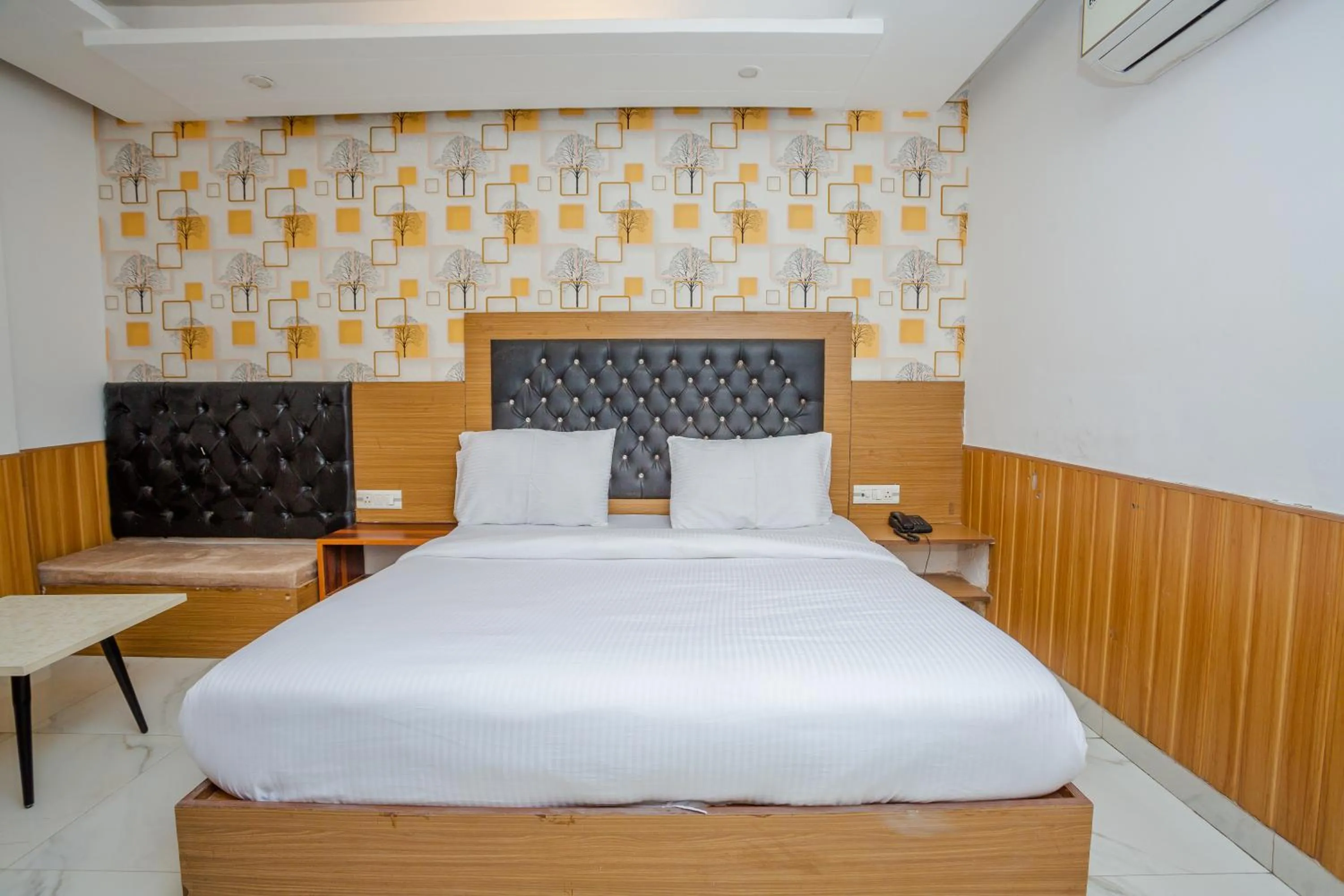 Bed in HOTEL DOON