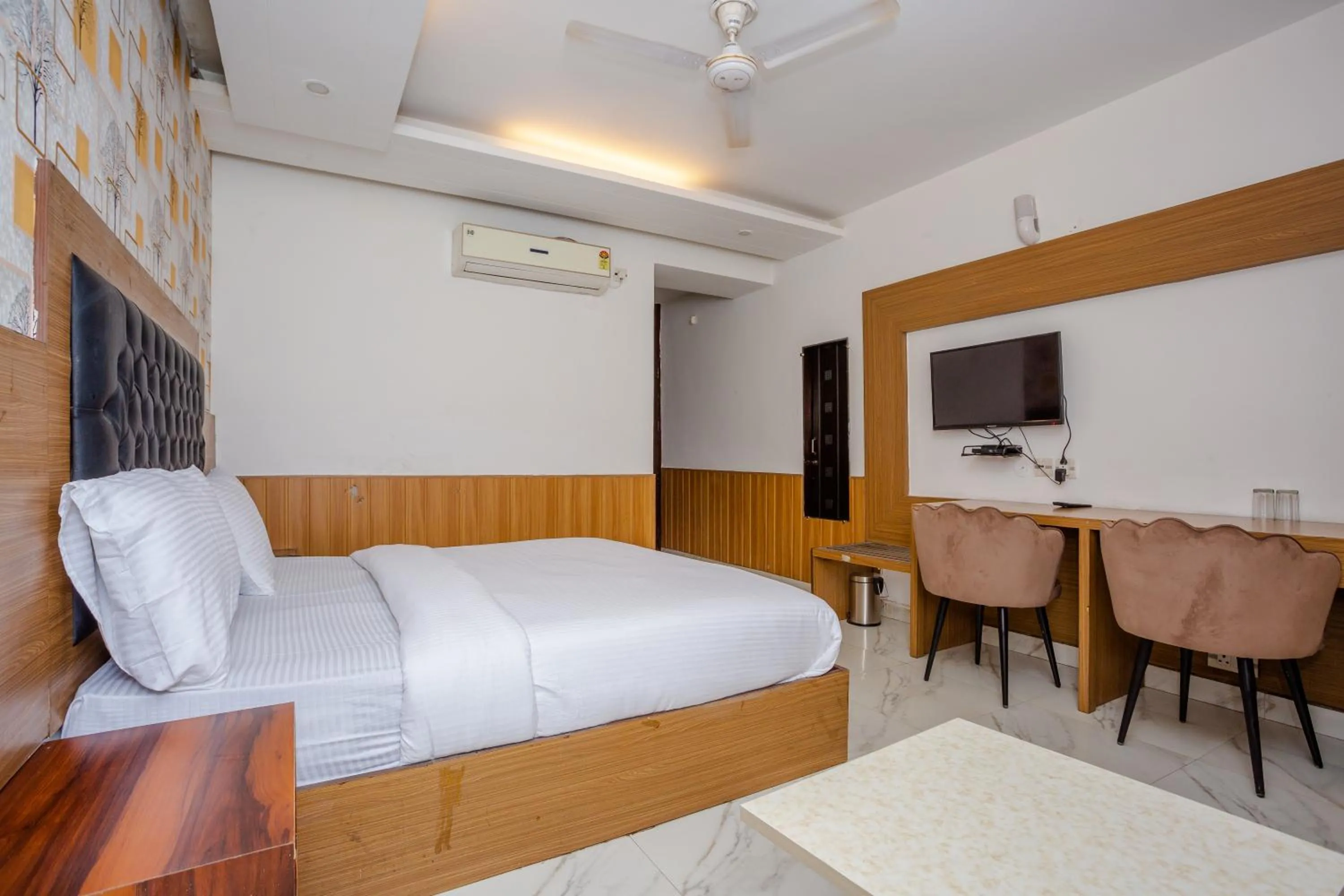 Bed in HOTEL DOON