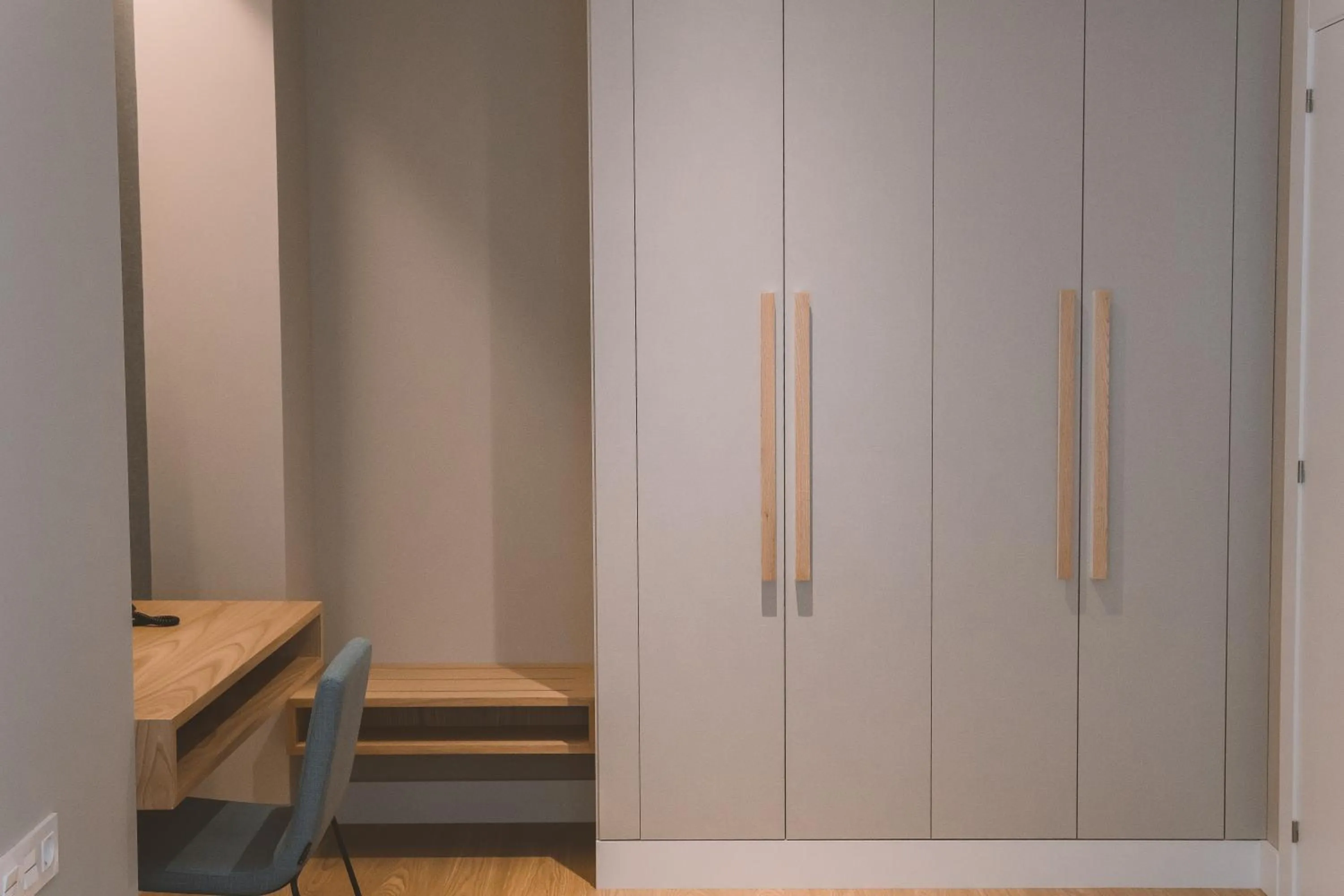 wardrobe in HOTEL CANDOR